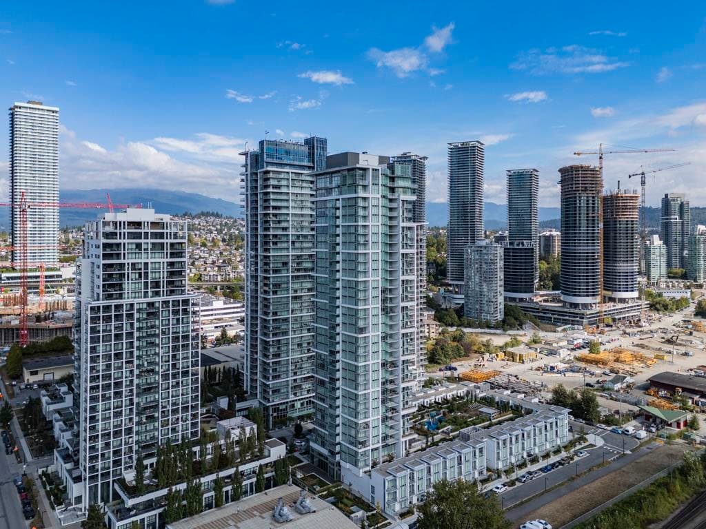 605 - 2381 Beta Avenue, Burnaby, V5C 0P7 — photo 1