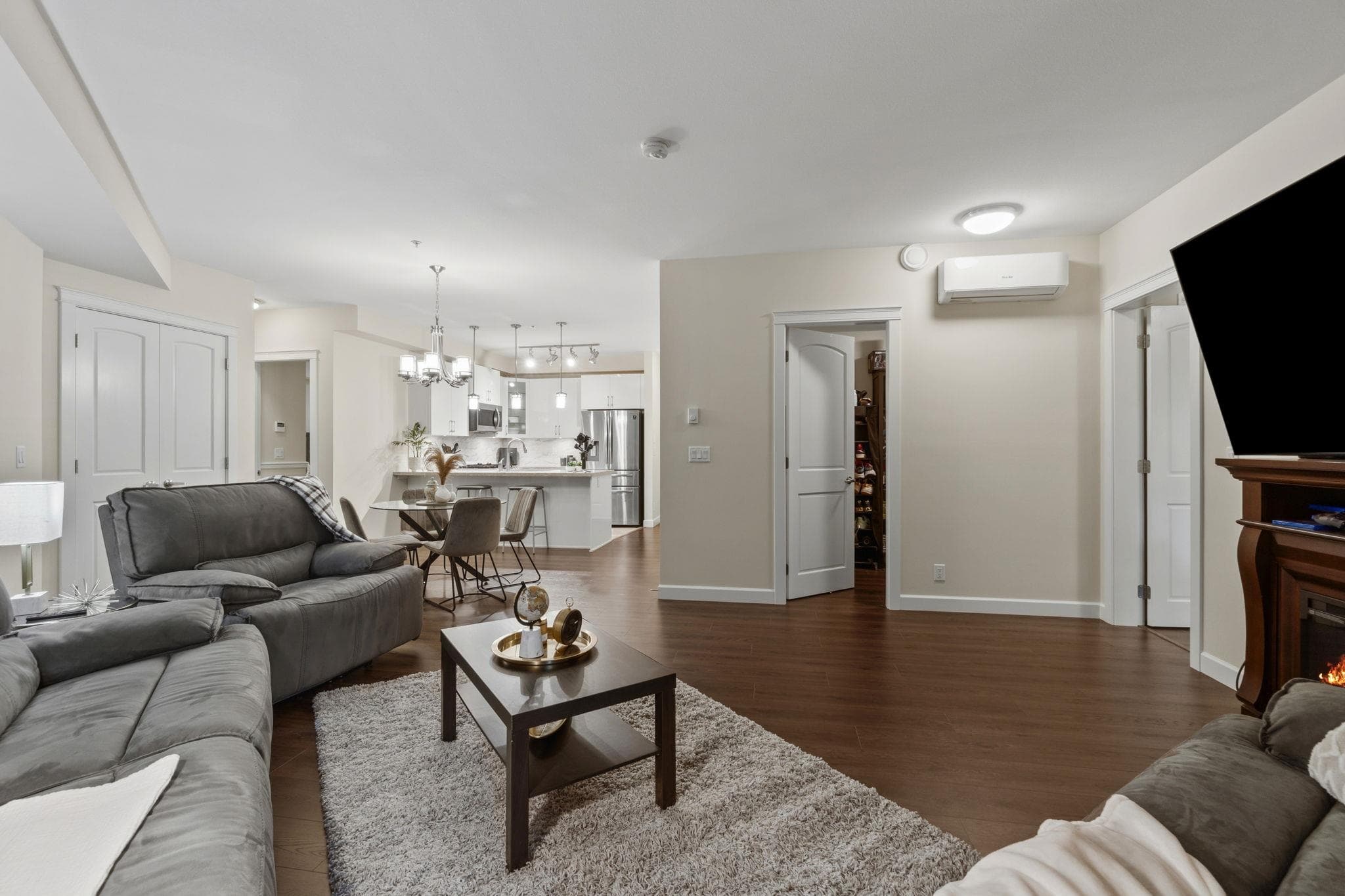 20376 86 Avenue, Langley, V2Y 3P8 — photo 1