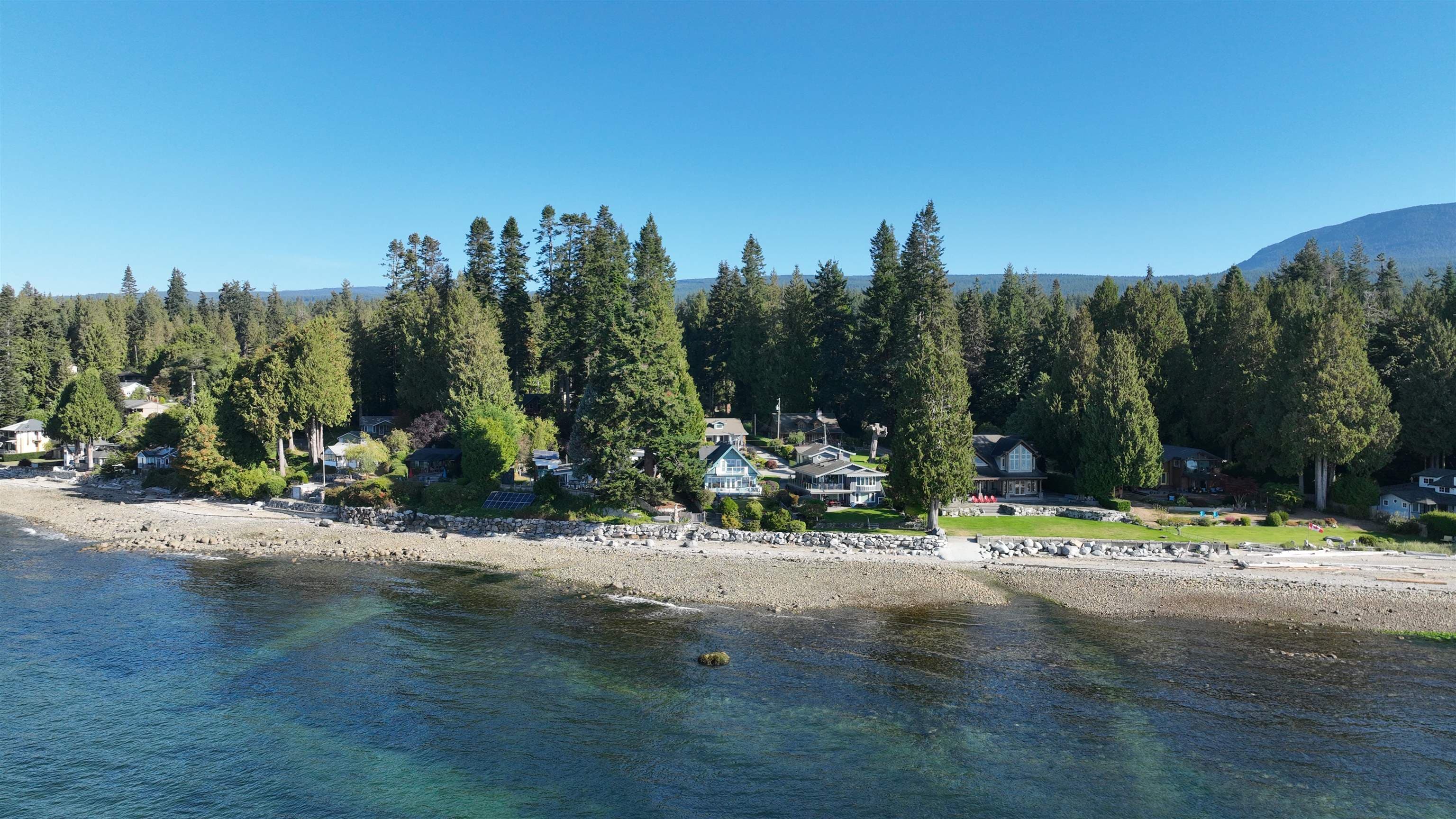 3199 Beach Avenue, Roberts Creek, V0N 2W0 — photo 2