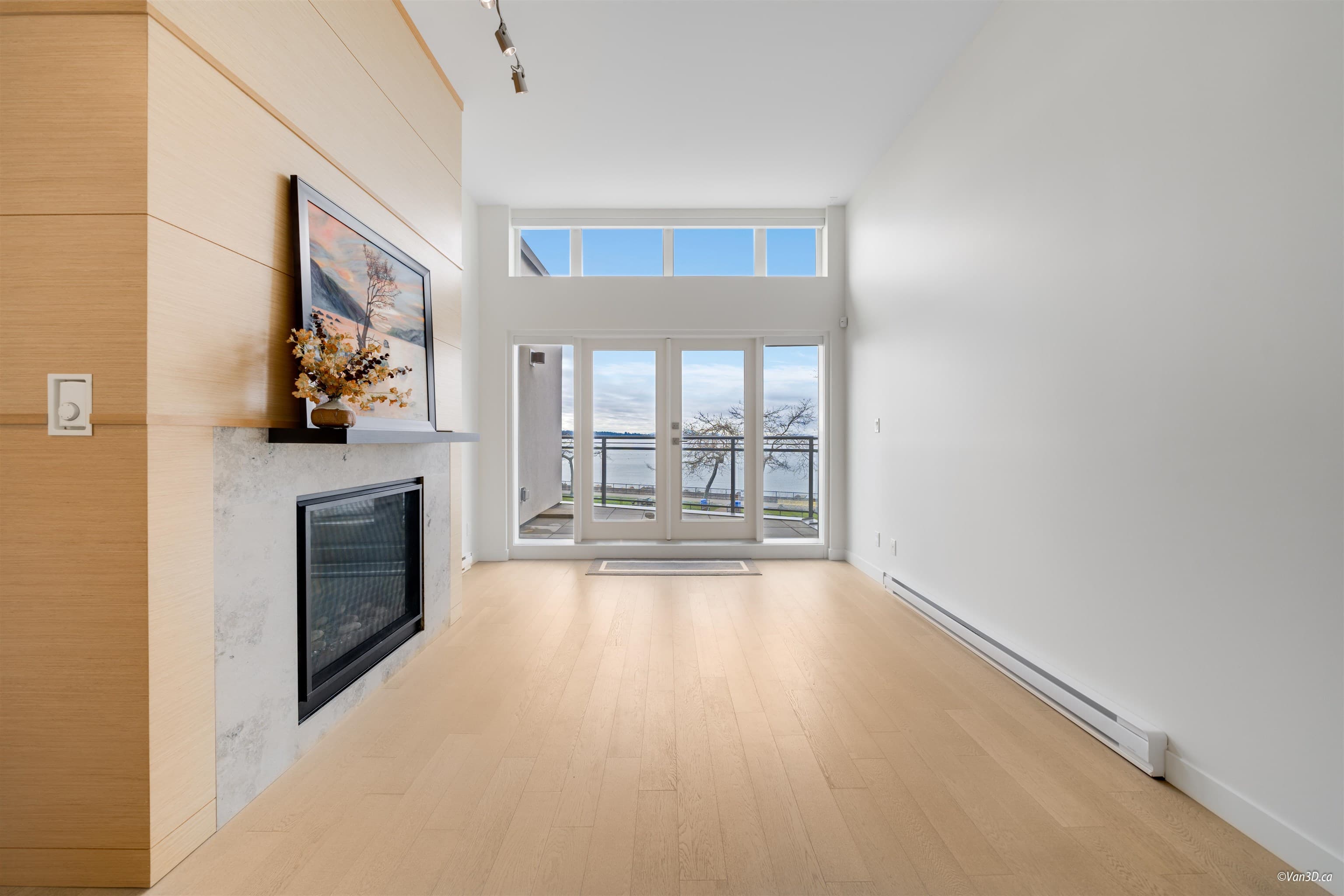 301 - 1150 Oxford Street, White Rock, V4B 0B3 — photo 2