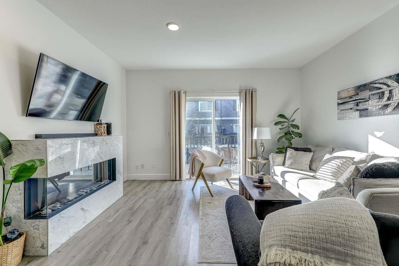 53 - 19572 Fraser Way, Pitt Meadows, V3Y 0A9 — photo 1