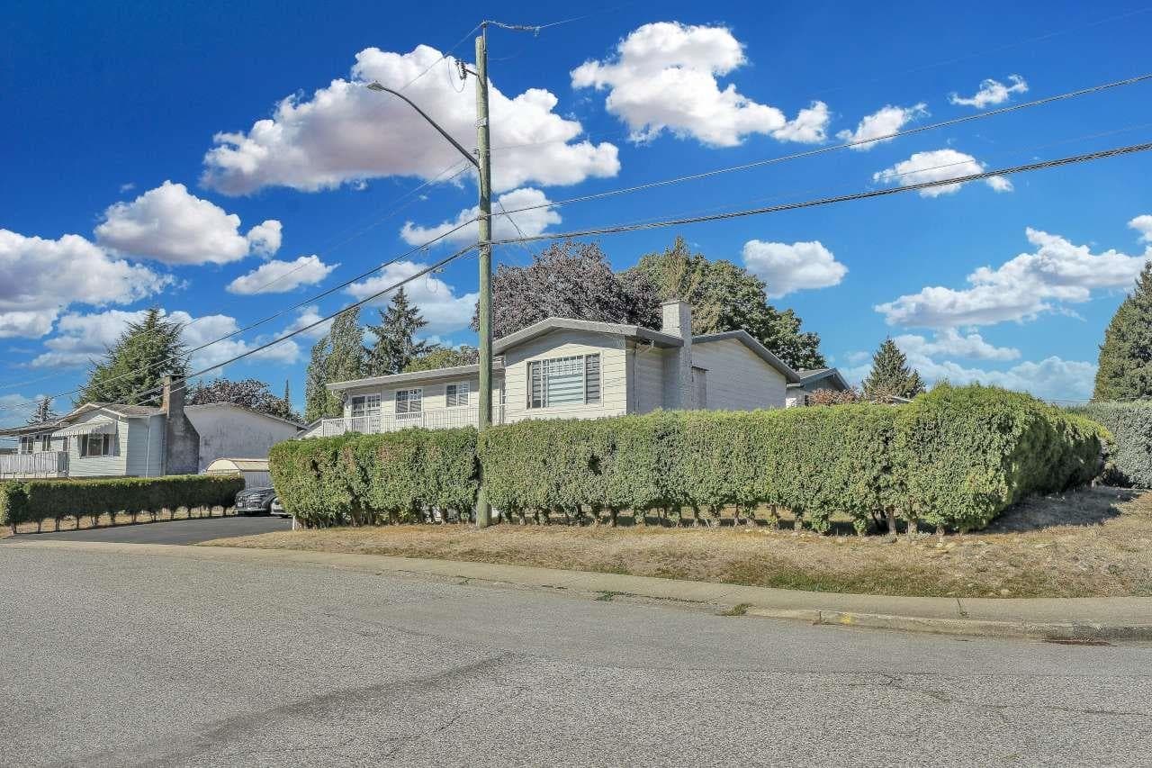 11183 74a Avenue, Delta, V4C 7C4 — photo 3