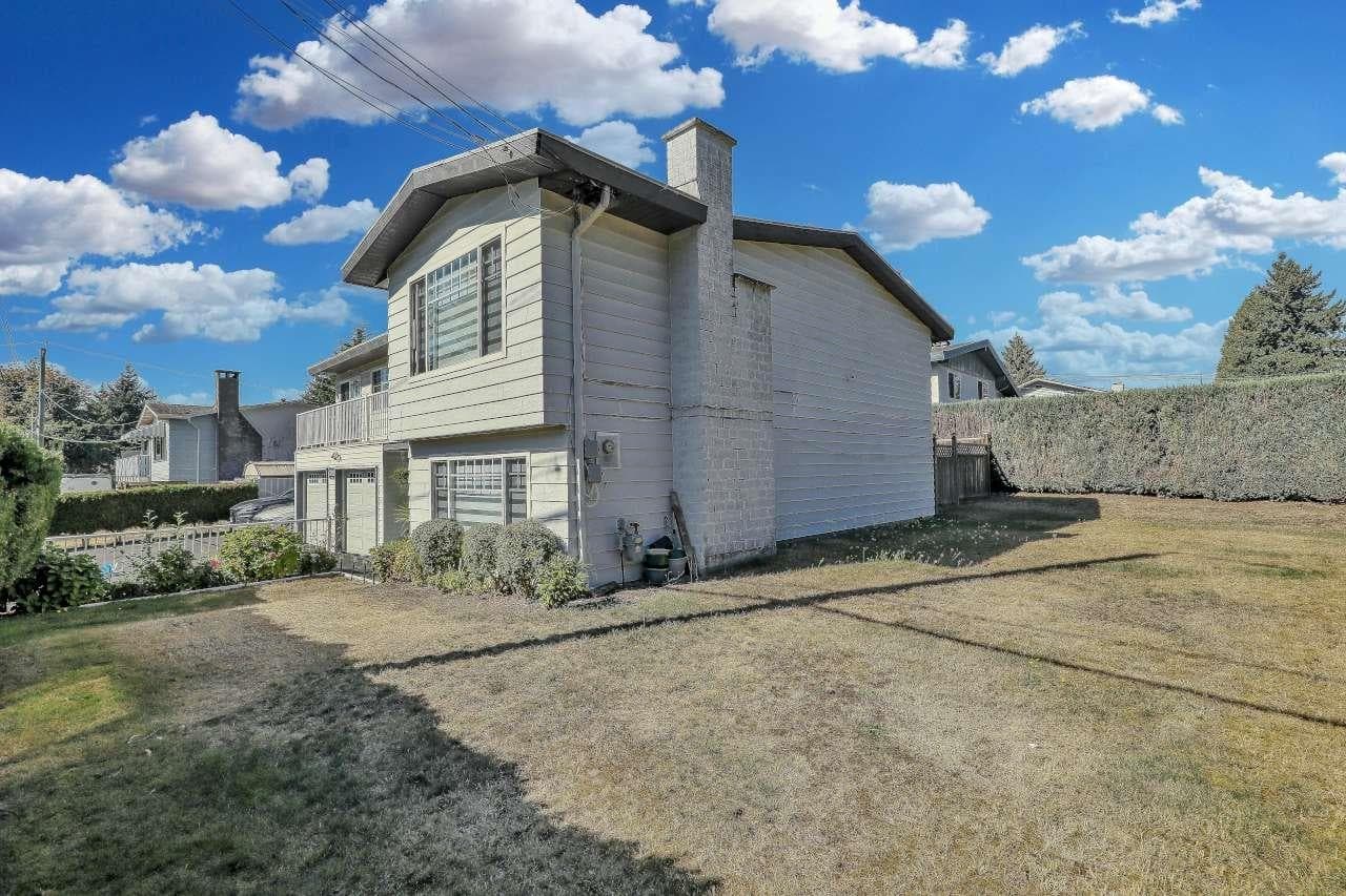 11183 74a Avenue, Delta, V4C 7C4 — photo 4