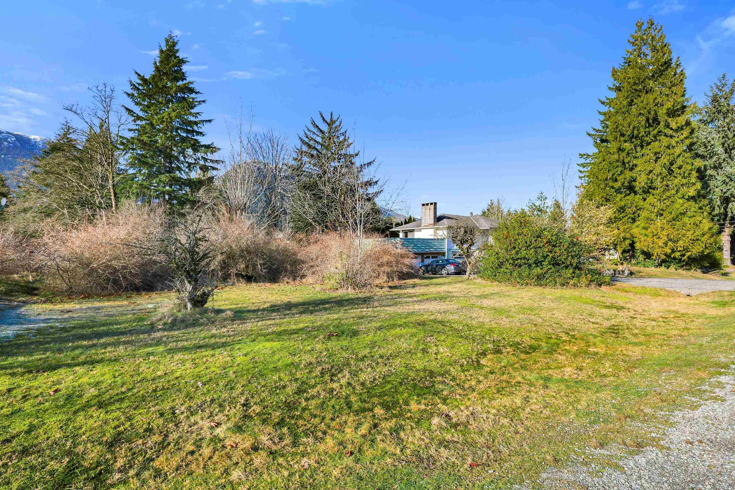 40127 Kalodon Road, Squamish, V0N 1T0 — photo 5