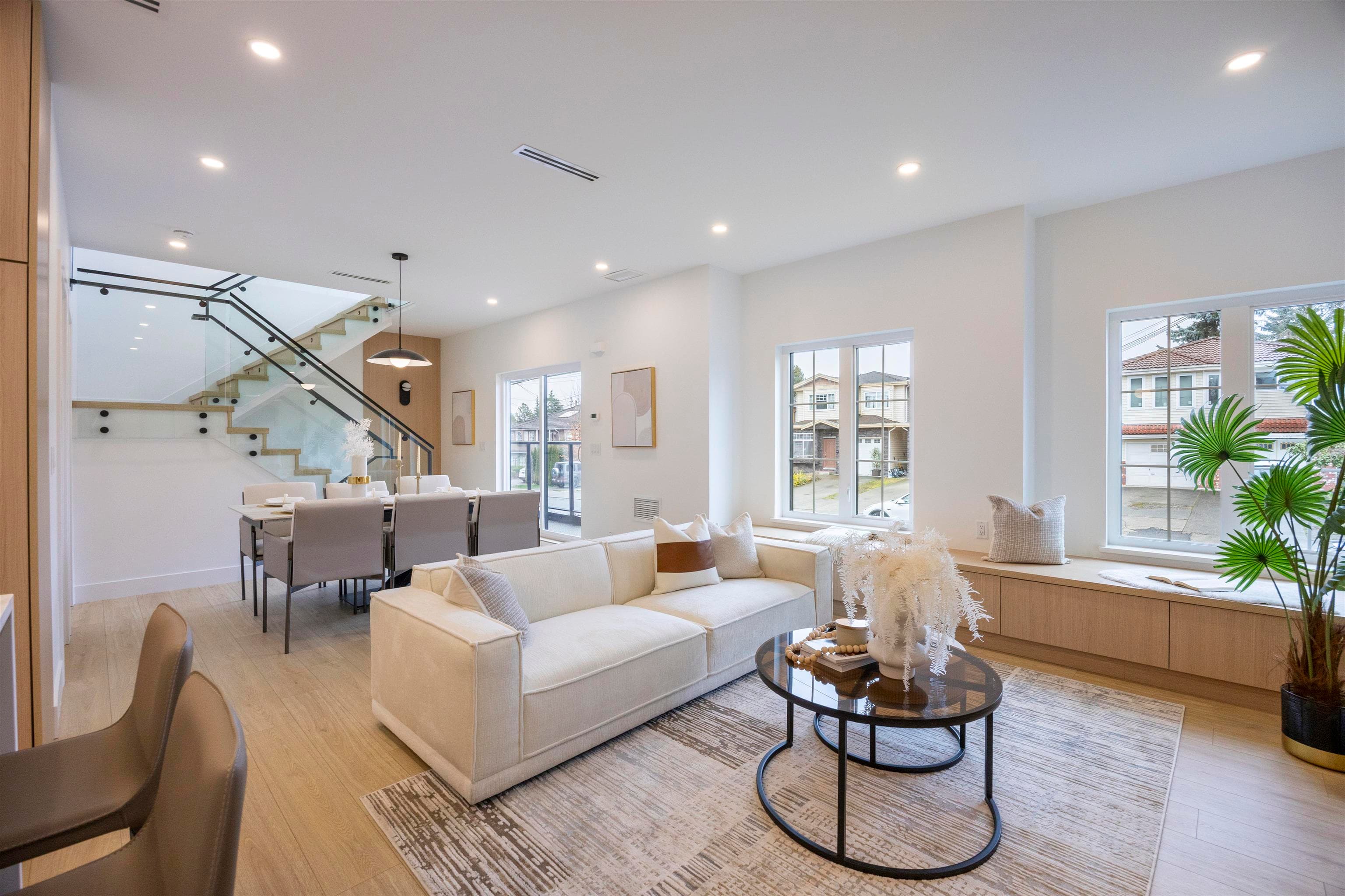 4 - 7353 12th Avenue, Burnaby