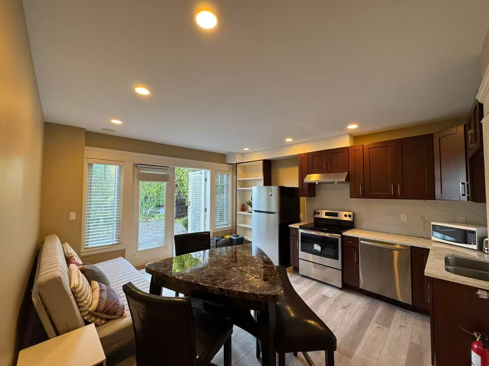 2523 Mathers Avenue, West Vancouver, V7V 2J2 — photo 3