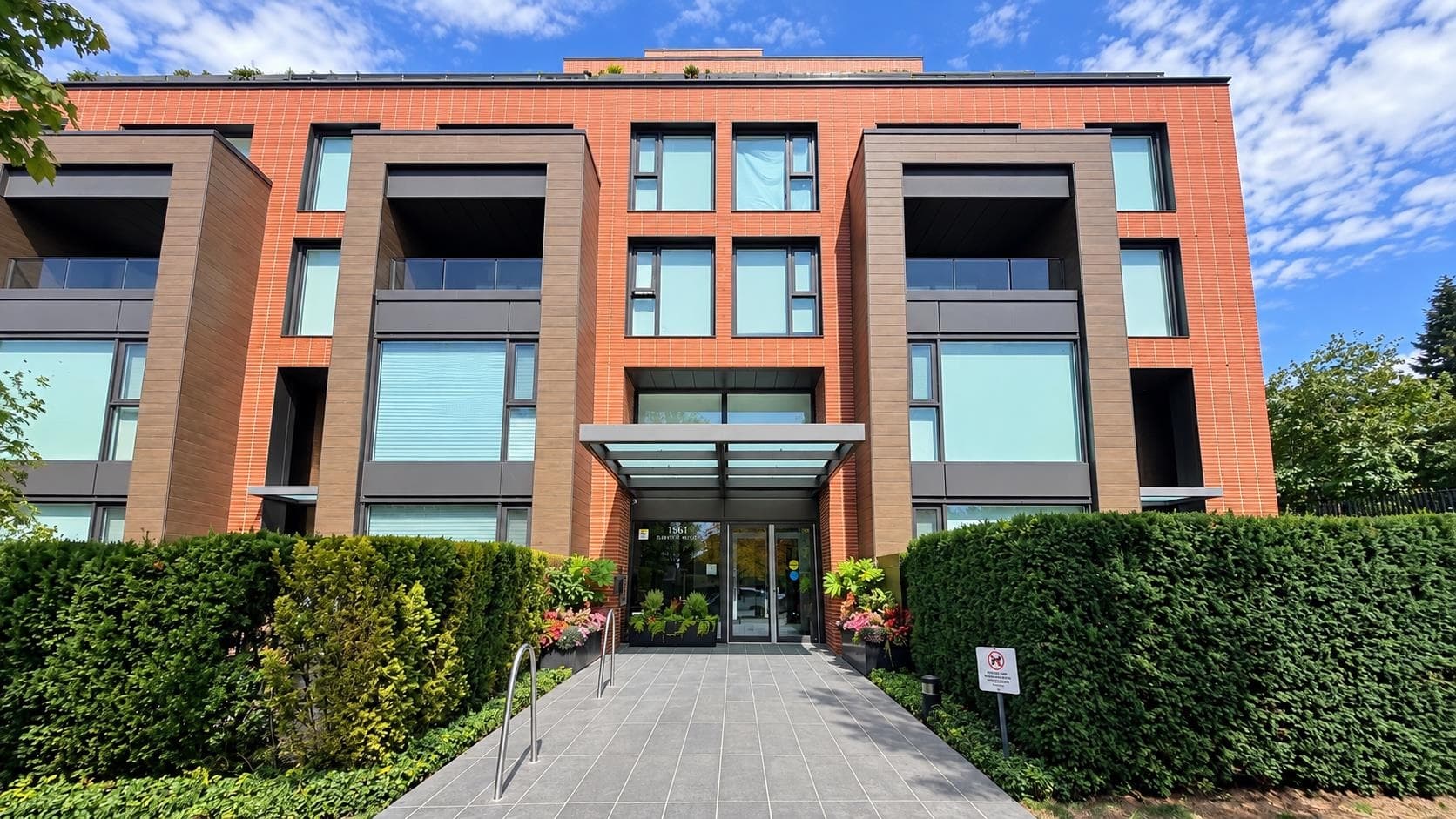 311 - 1561 W 57th Avenue, Vancouver