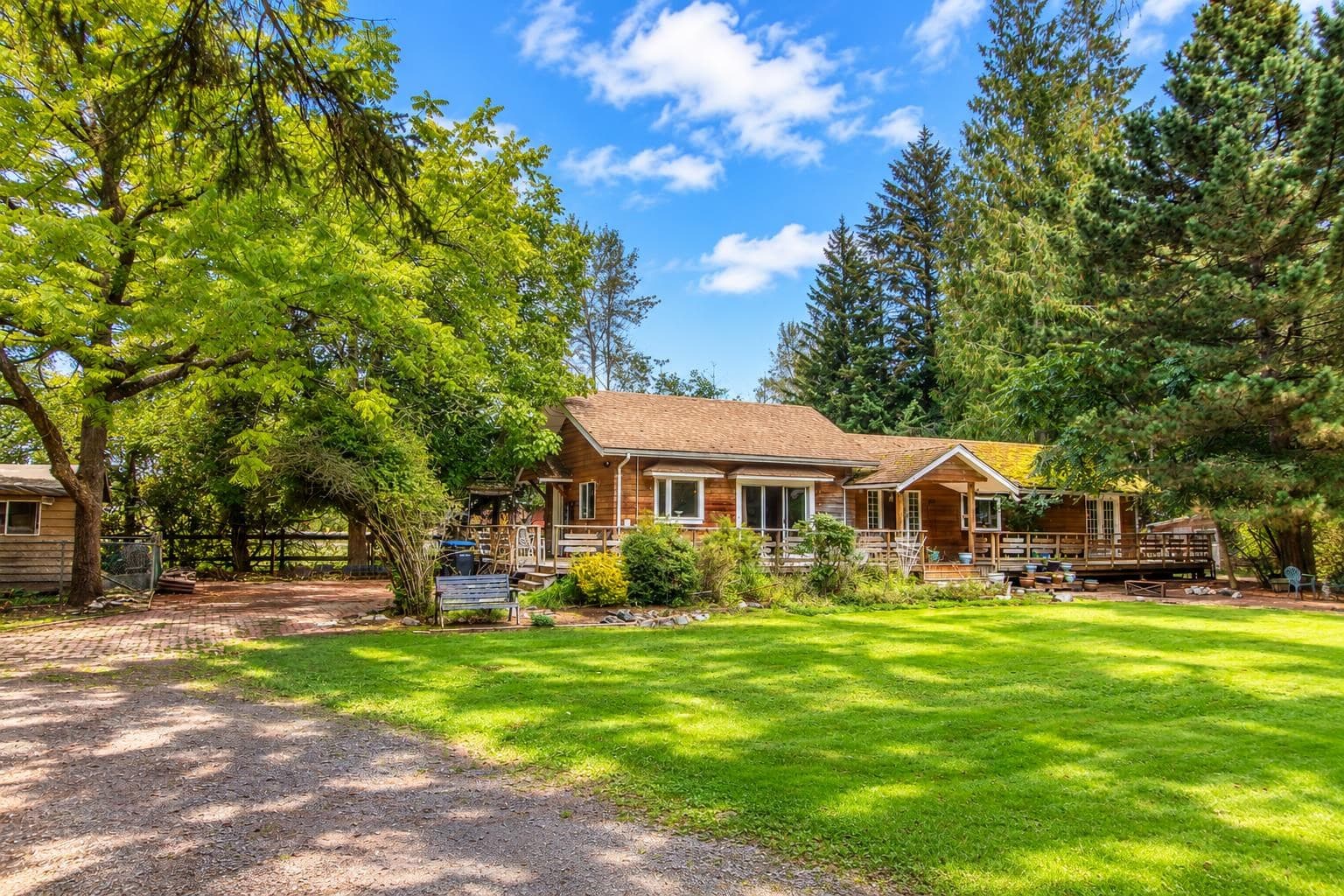 1020 Finch Drive, Squamish, V8B 0C2 — photo 3
