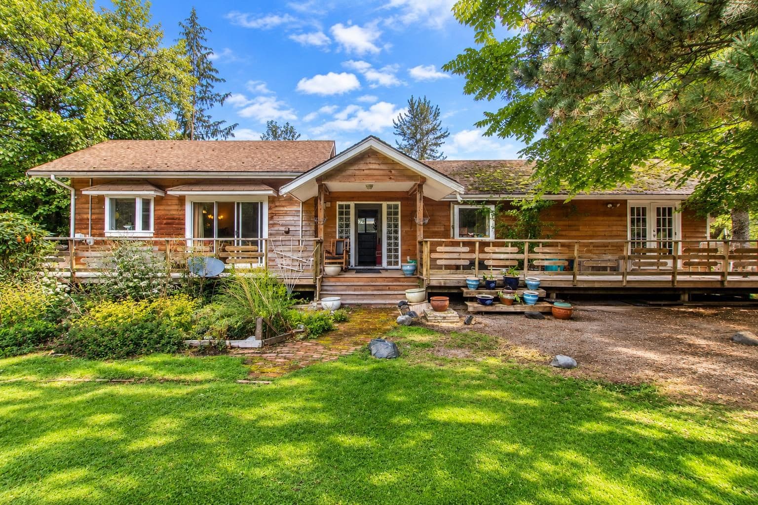 1020 Finch Drive, Squamish, V8B 0C2 — photo 1