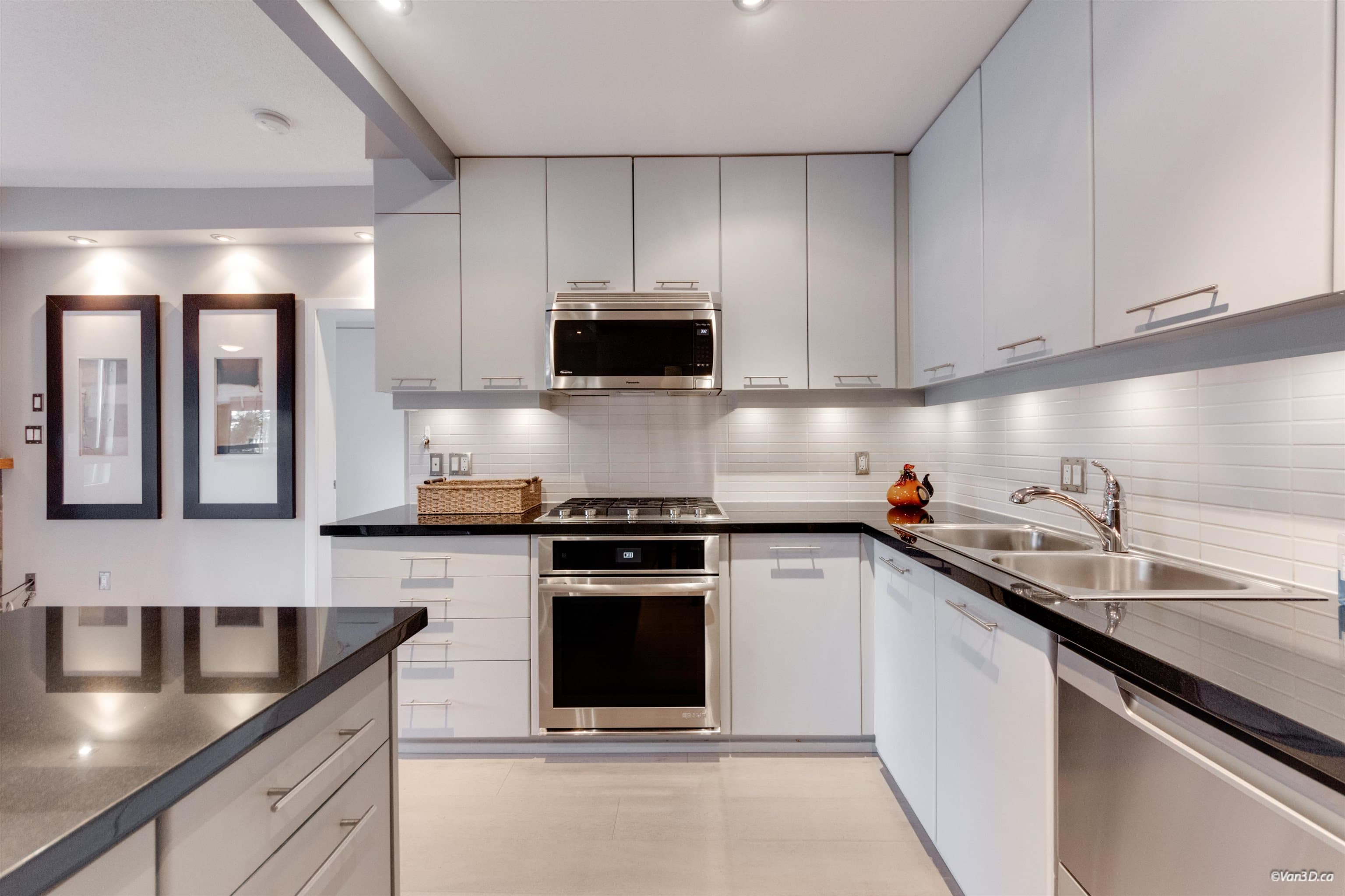 210 - 530 Raven Woods Drive, North Vancouver, V7G 2T5 — photo 5