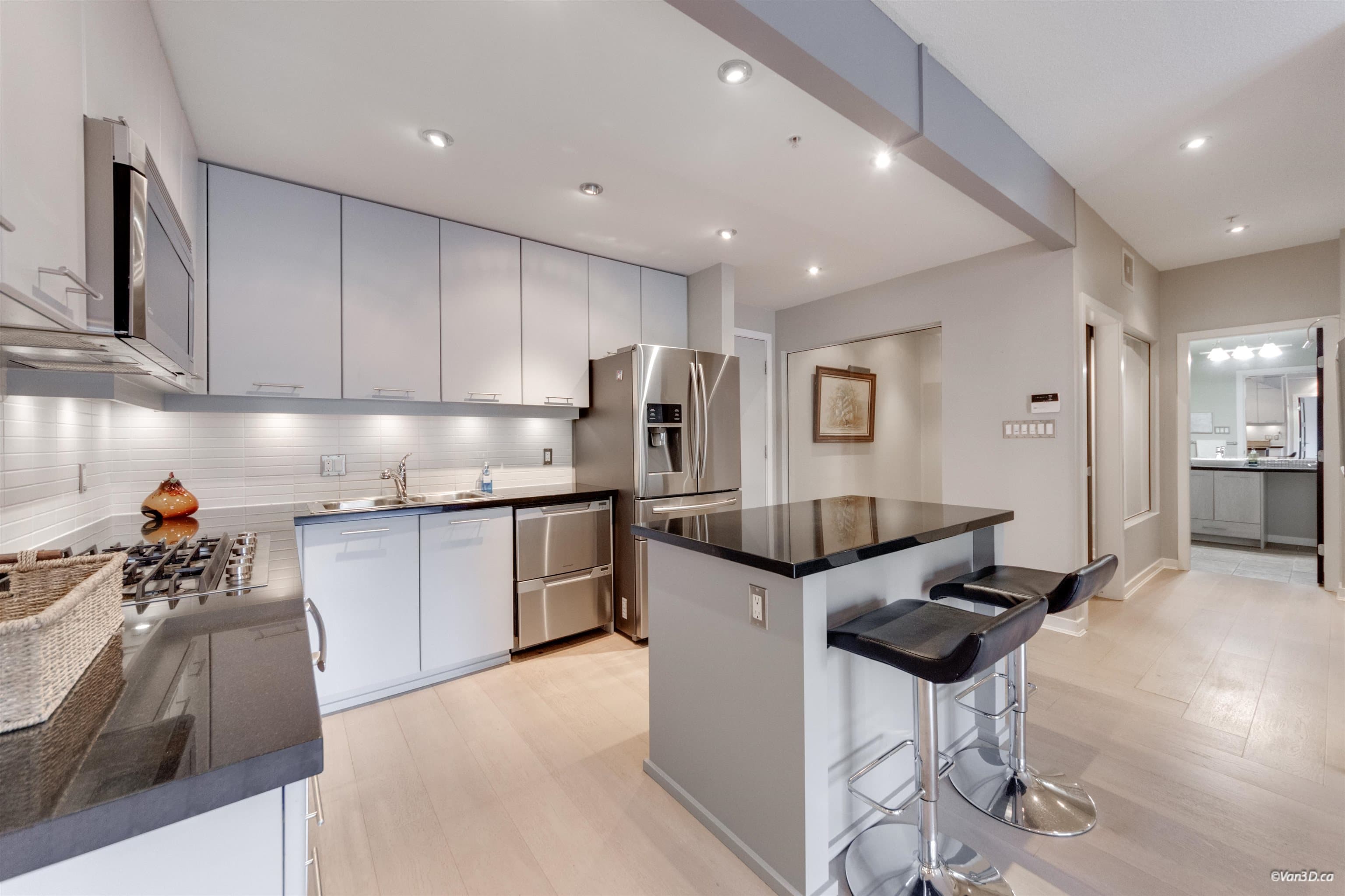 210 - 530 Raven Woods Drive, North Vancouver, V7G 2T5 — photo 4