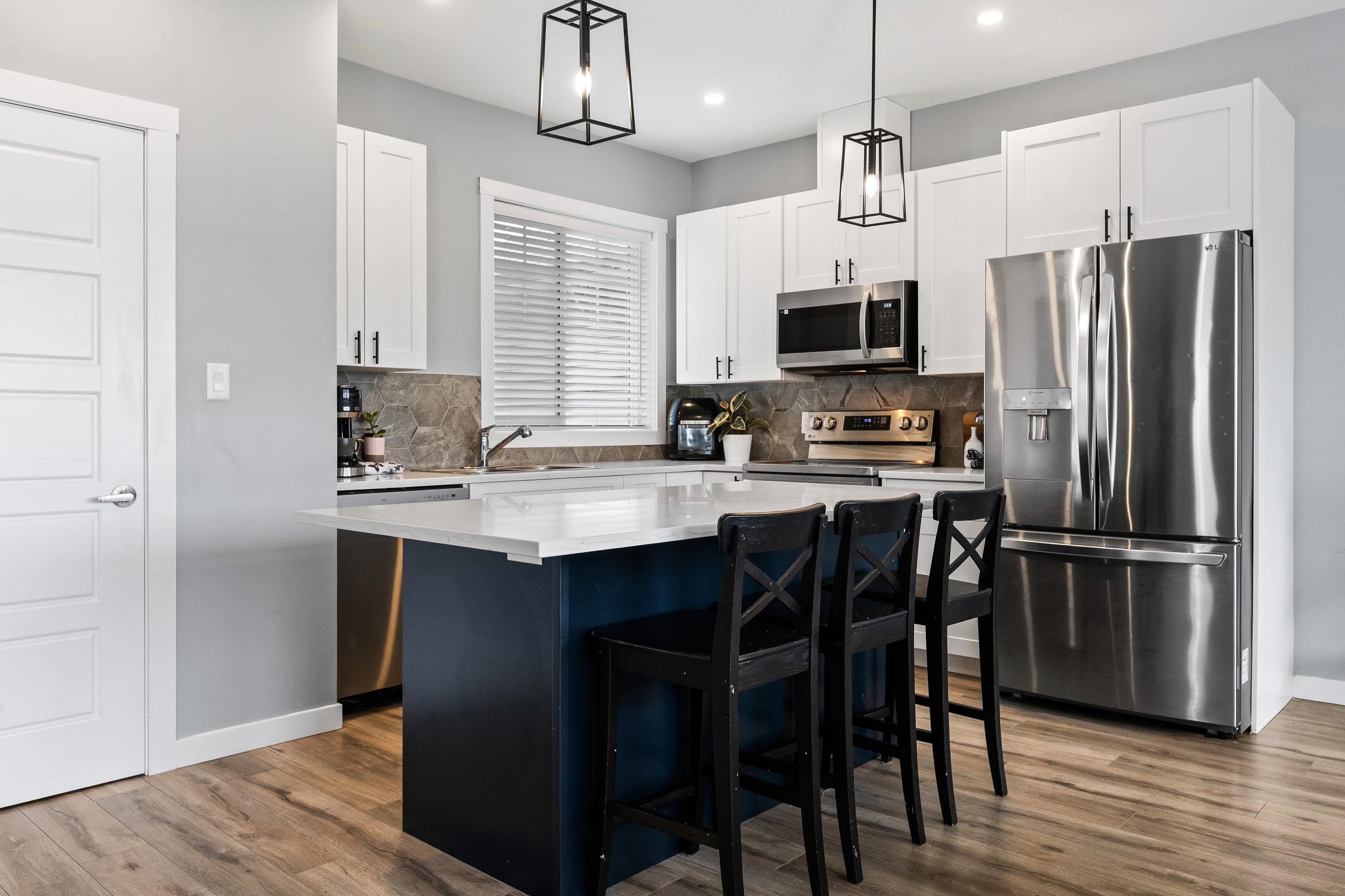 B - 9279 Carleton Street, Chilliwack, V2P 6E1 — photo 3