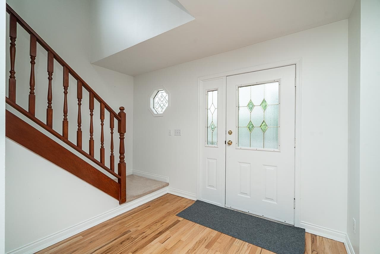2948 Grant Street, Vancouver, V5K 3E7 — photo 2