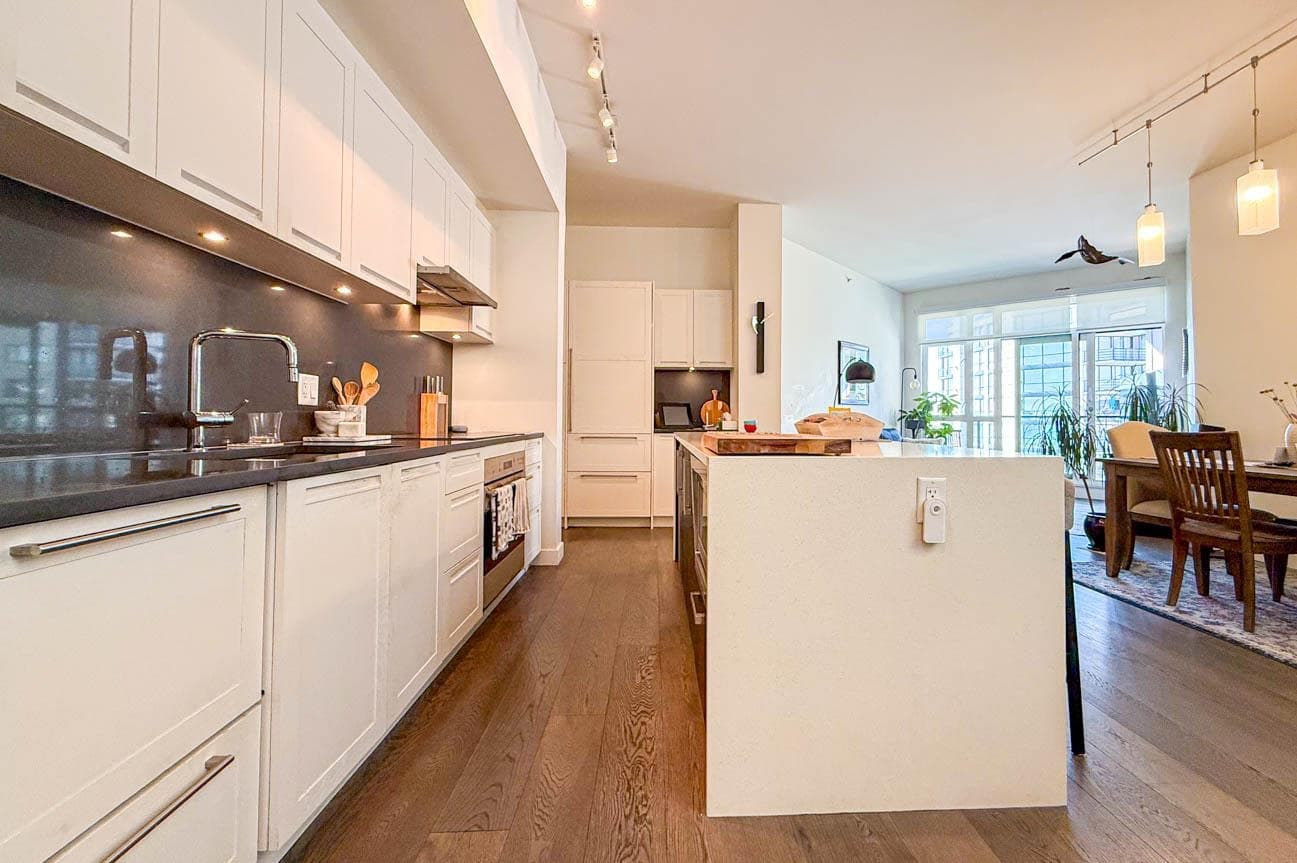 503 - 105 W 2nd Street, North Vancouver, V7M 0E3 — photo 2