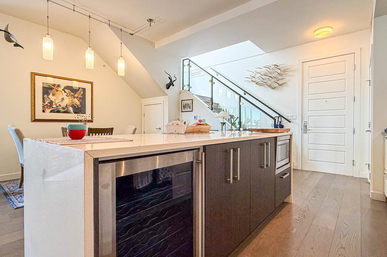503 - 105 W 2nd Street, North Vancouver, V7M 0E3 — photo 5