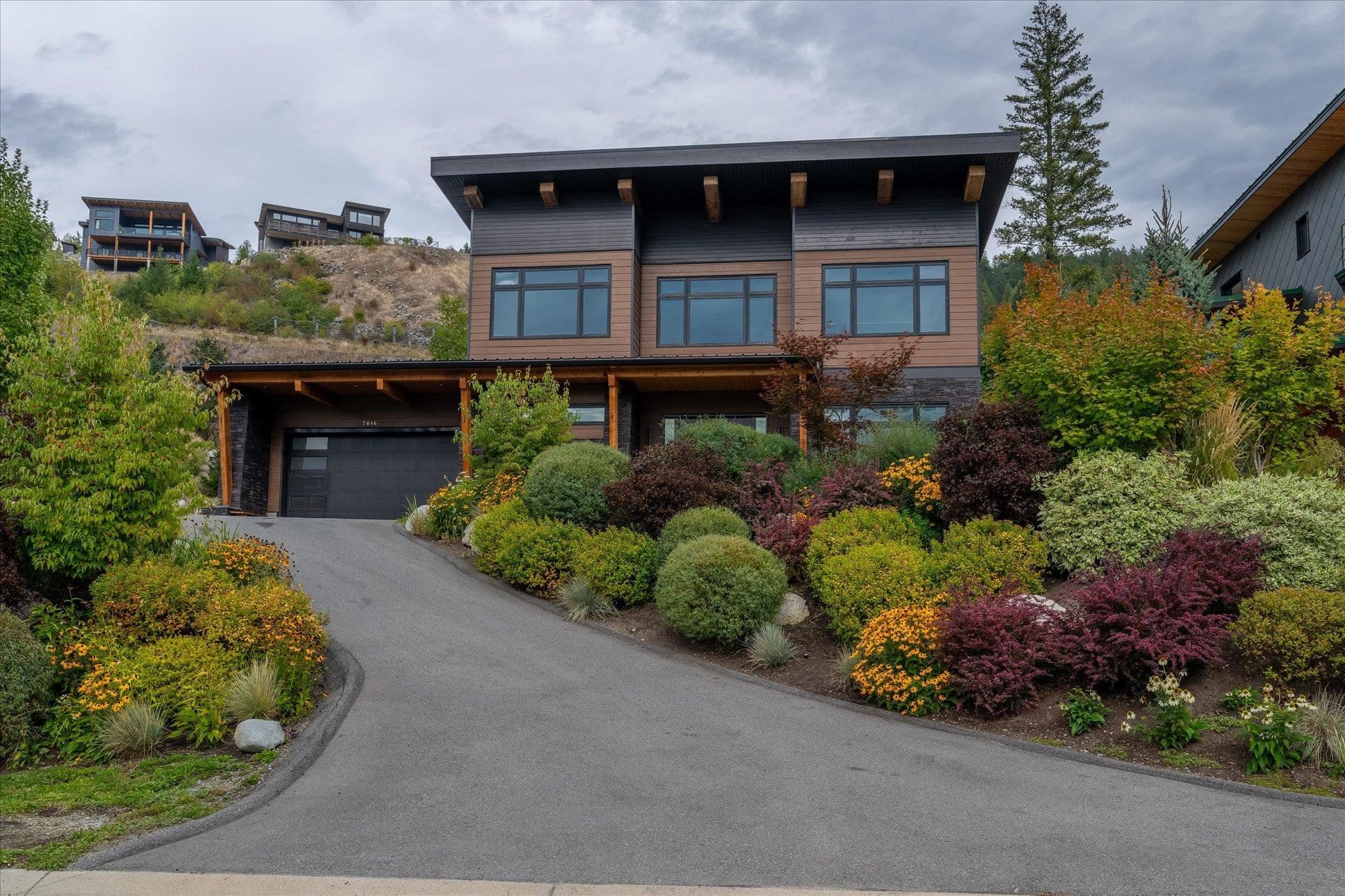 7646 Seven O'clock Drive, Pemberton, V0N 2L3 — photo 1