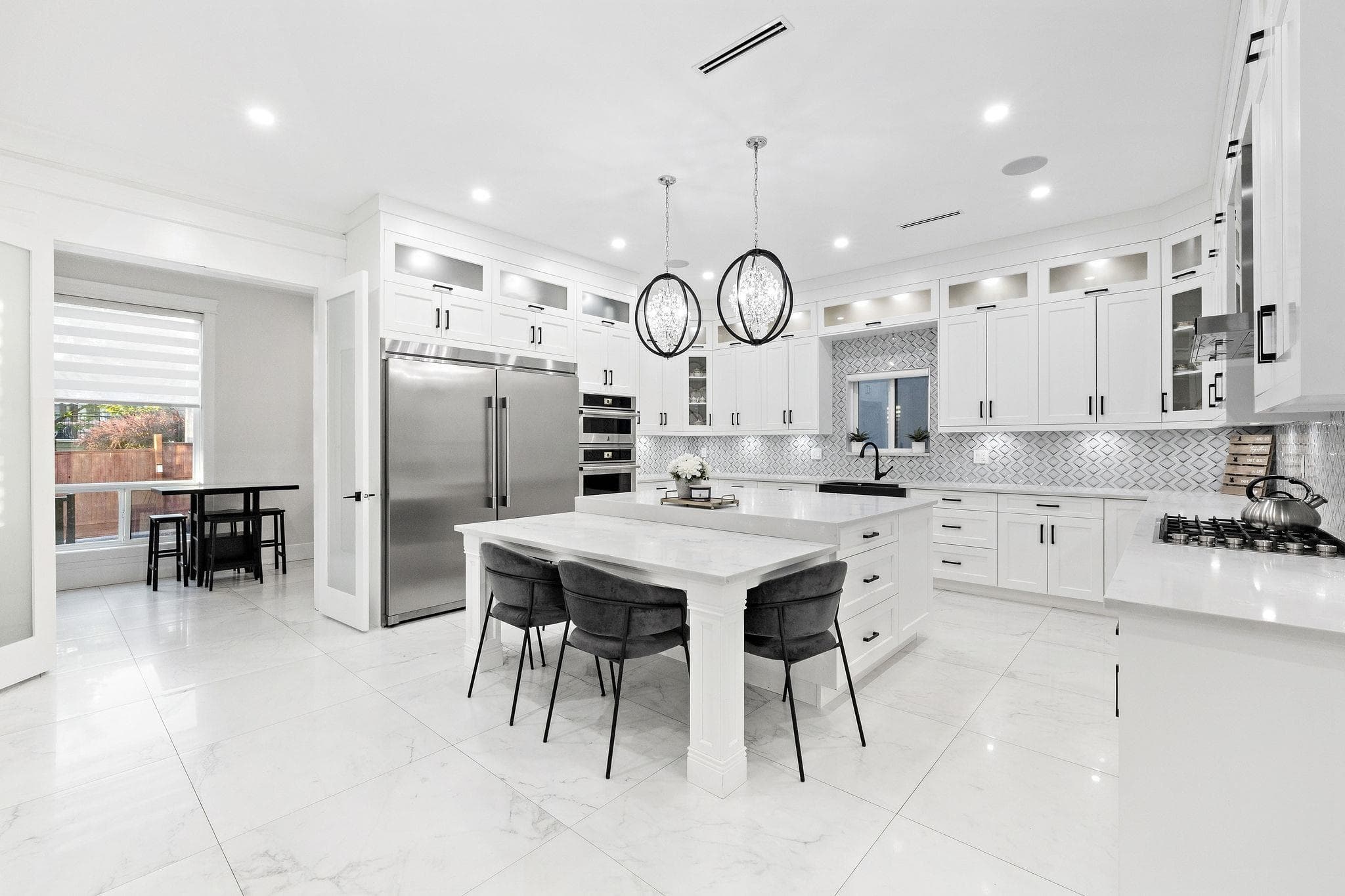 18065 58a Avenue, Surrey, V3S 1N7 — photo 4
