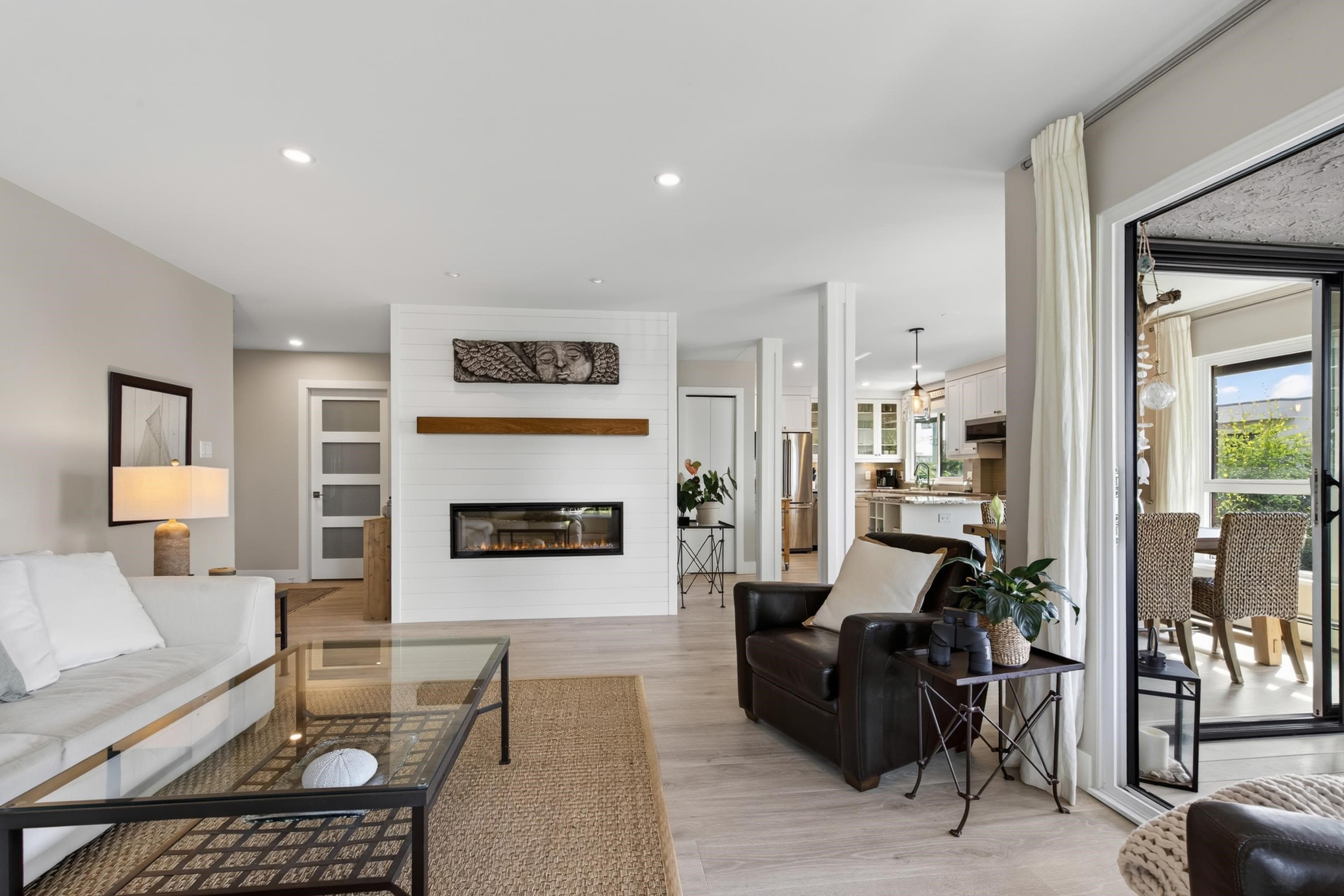 302 - 1290 Martin Street, White Rock
