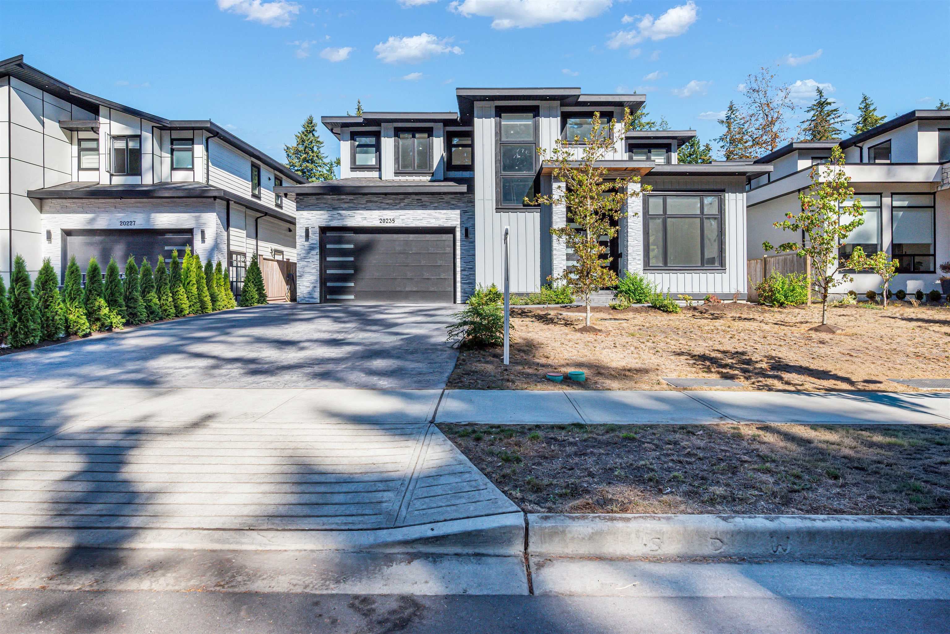 20235 27 Avenue, Langley
