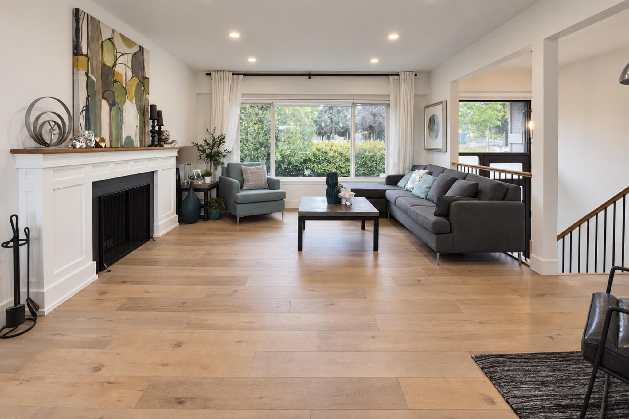 1070 Stratford Avenue, Burnaby, V5B 3X8 — photo 3