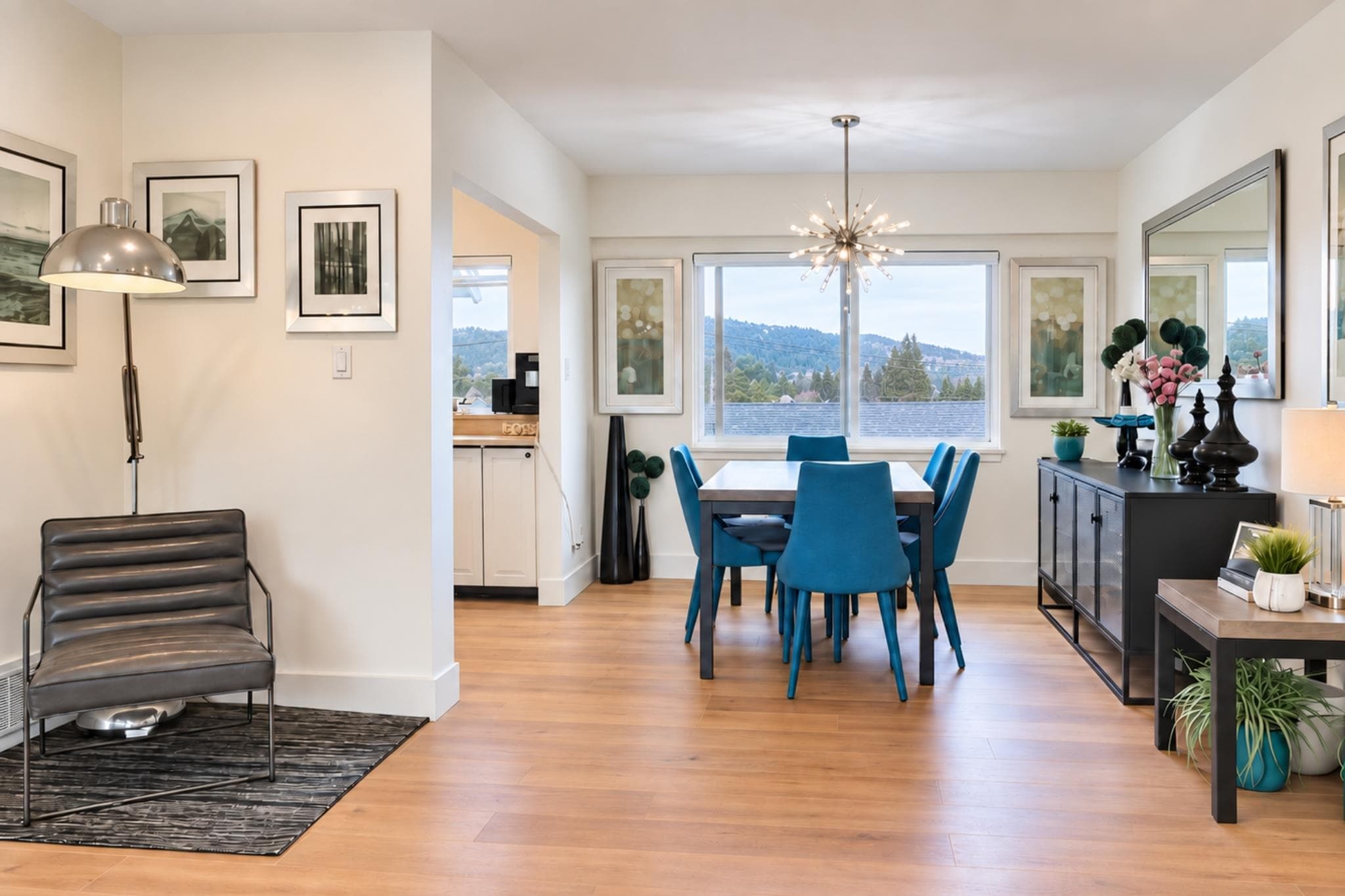 1070 Stratford Avenue, Burnaby, V5B 3X8 — photo 5