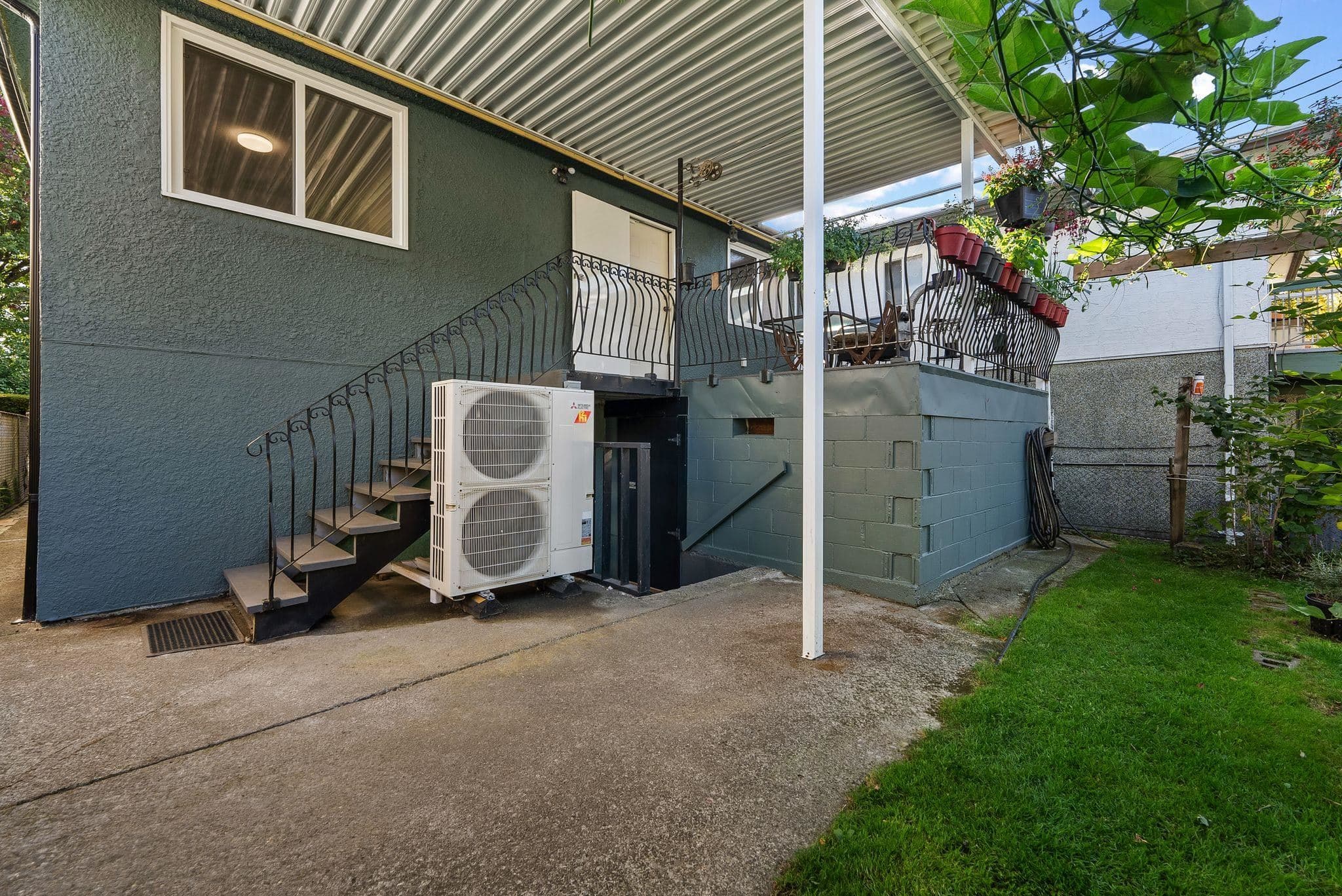 2621 Cambridge Street, Vancouver, V5K 1L6 — photo 4