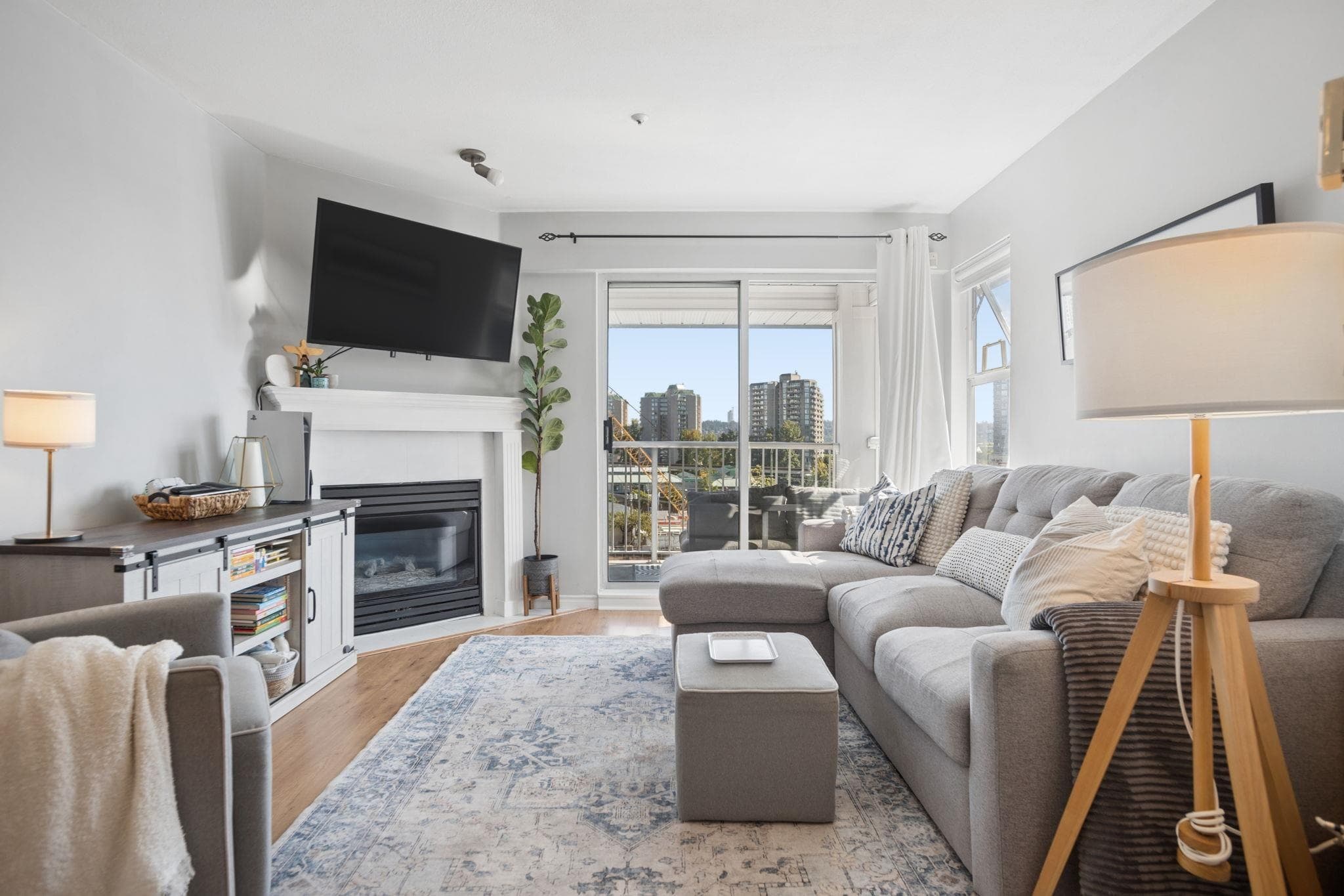 507 - 135 Eleventh Street, New Westminster, V3M 4C7 — photo 2