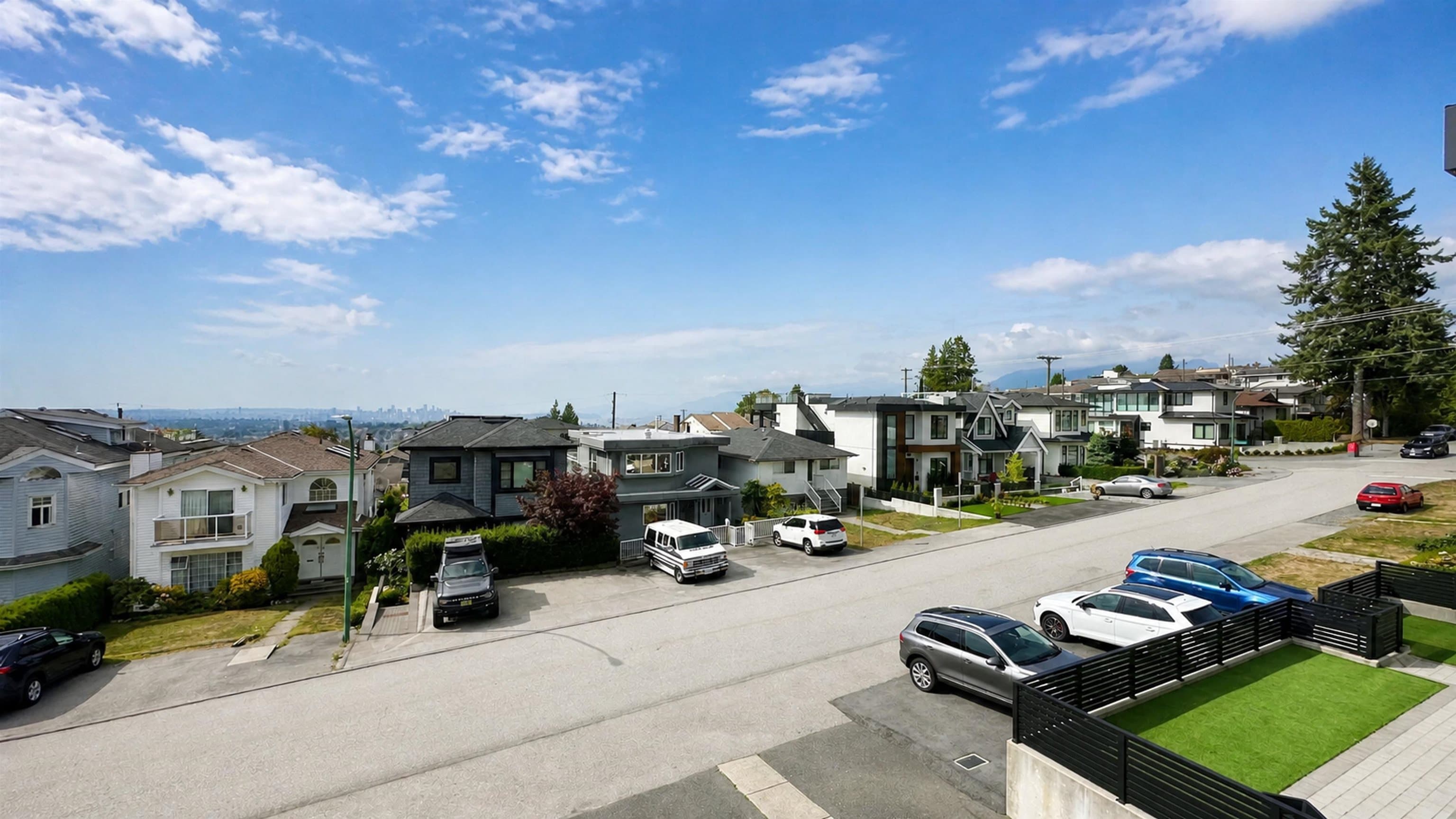 26 Ranelagh Avenue, Burnaby, V5B 3N3 — photo 3