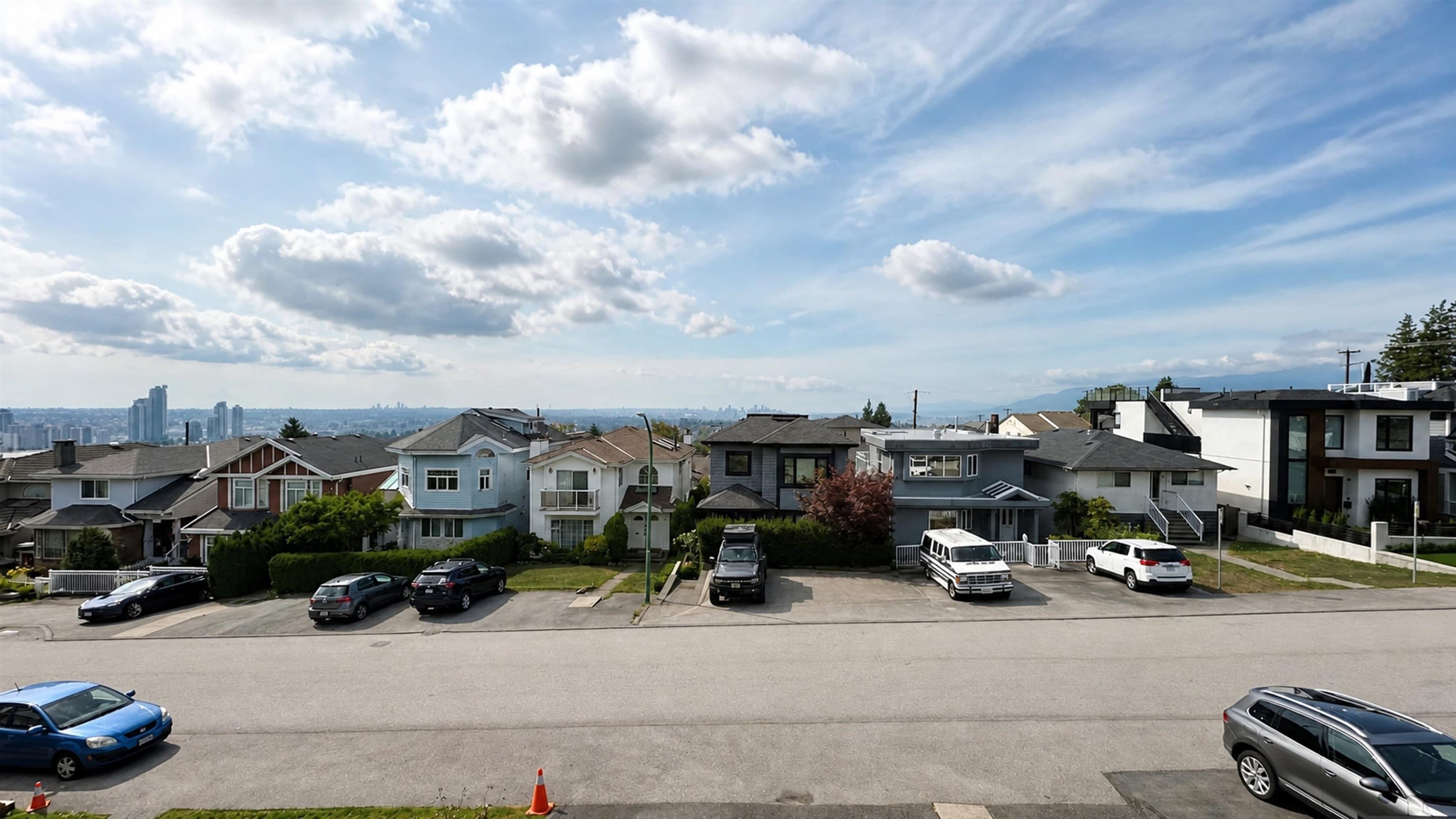 26 Ranelagh Avenue, Burnaby, V5B 3N3 — photo 1