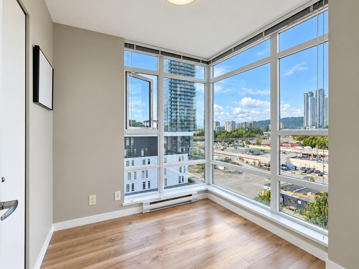 705 - 555 Delestre Avenue, Coquitlam, V3K 0A9 — photo 5