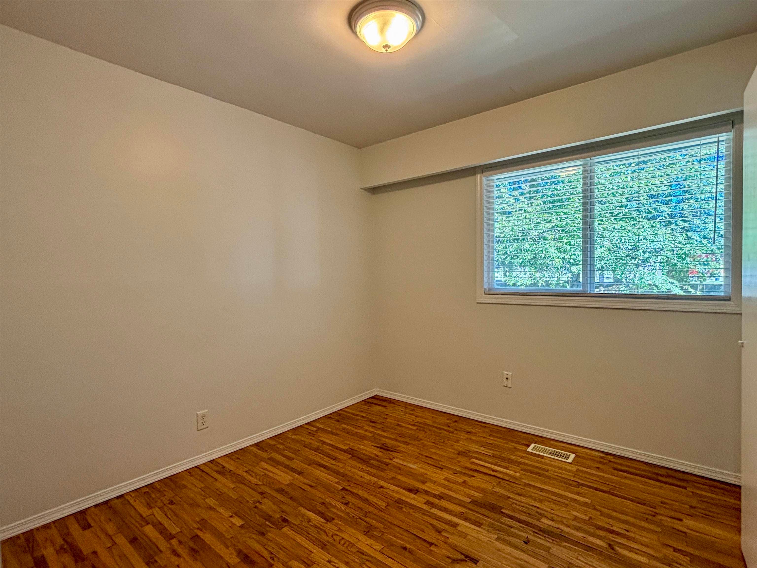 13065 103a Avenue, Surrey, V3T 1S4 — photo 4