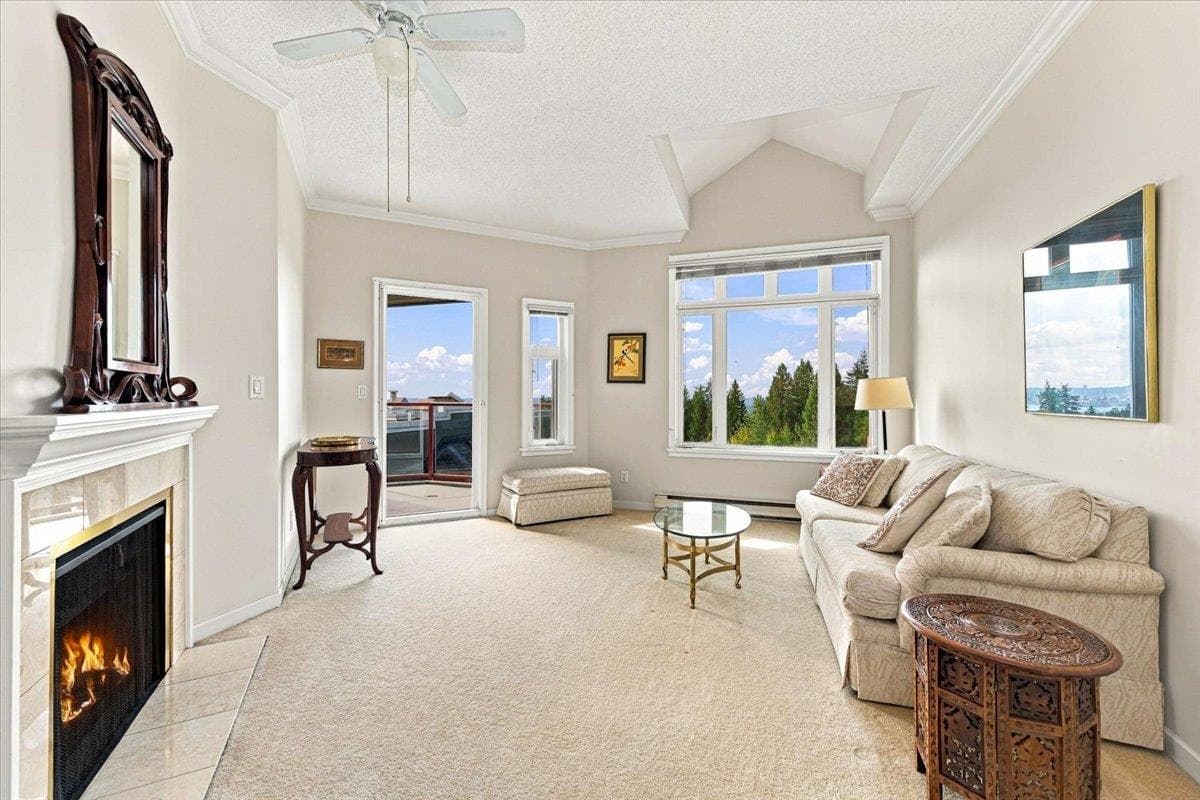 403 - 121 W 29th Street, North Vancouver, V7N 4L6 — photo 2
