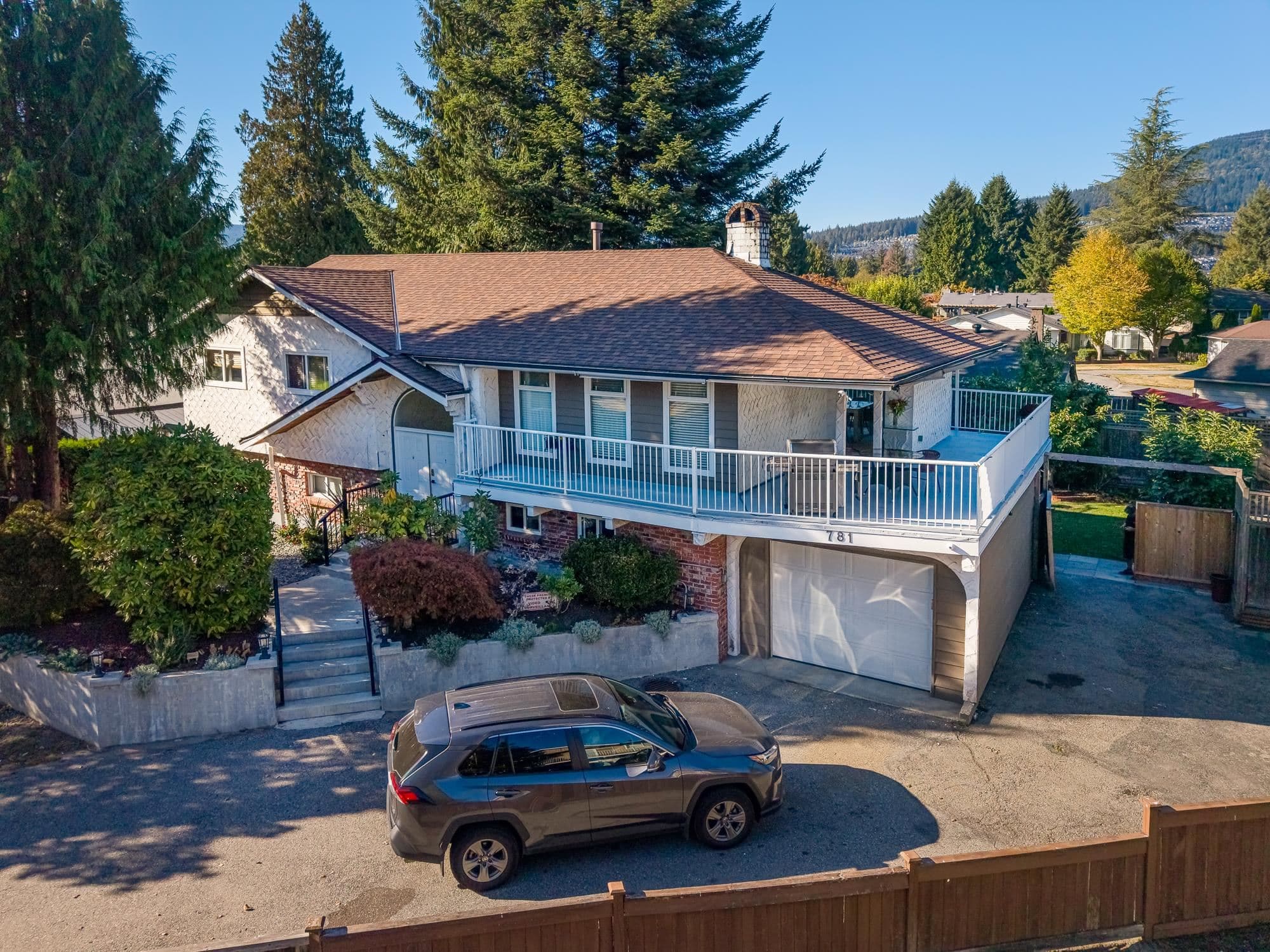 781 Pinemont Avenue, Port Coquitlam, V3B 5B7 — photo 2