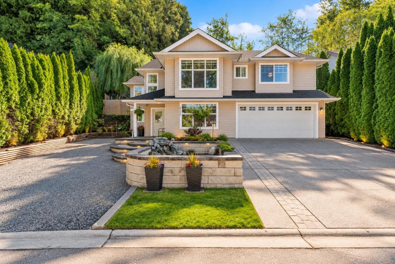 5379 Skyview Crescent, Chilliwack, V2R 4G1 — photo 2