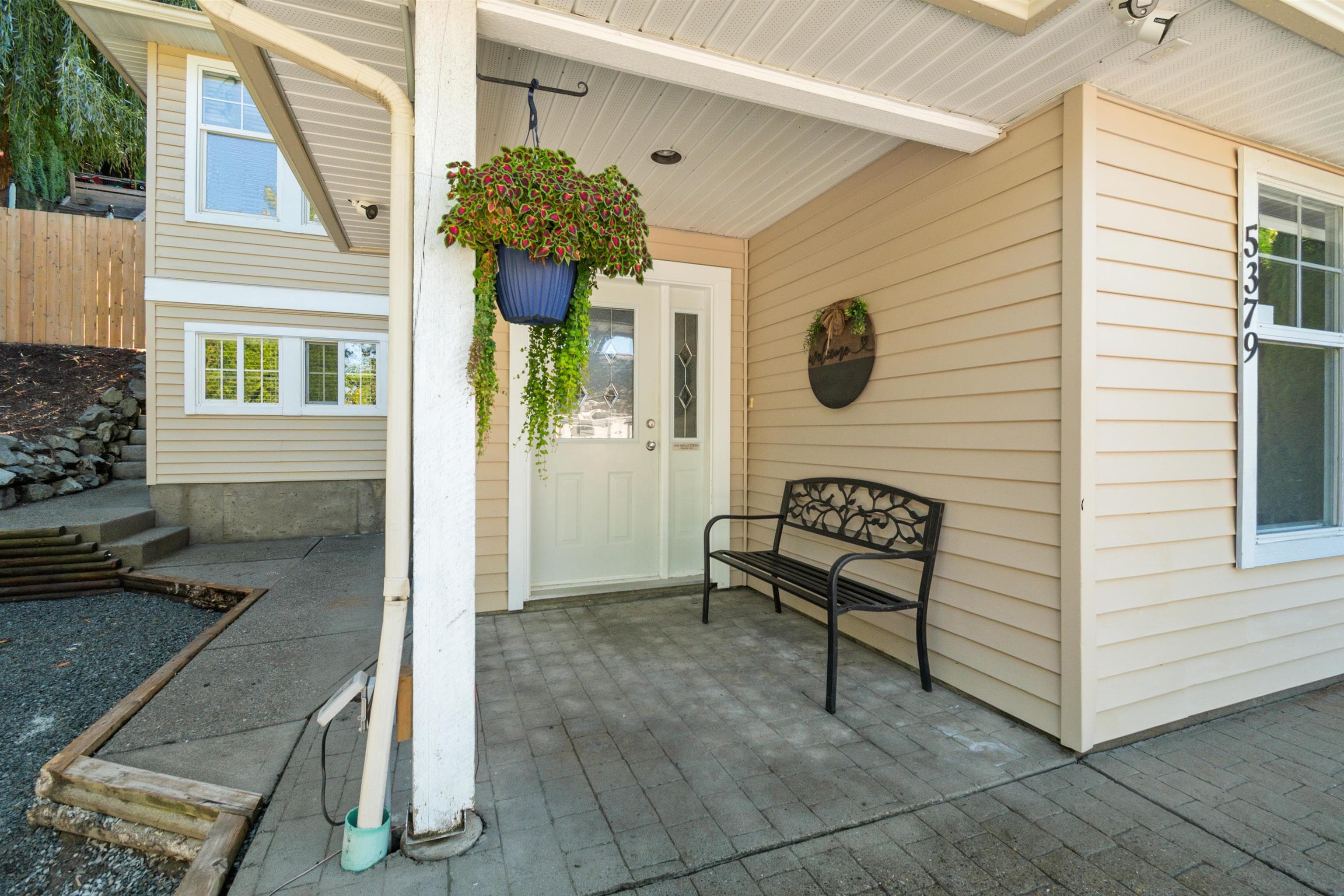 5379 Skyview Crescent, Chilliwack, V2R 4G1 — photo 3