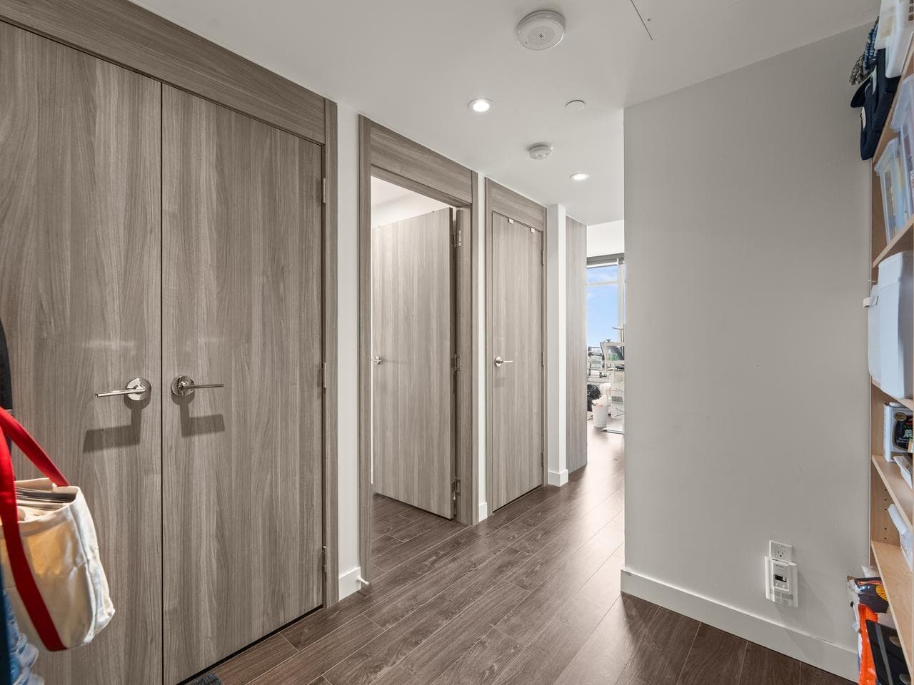 2702 - 9887 Whalley Boulevard, Surrey, V3T 0P4 — photo 3