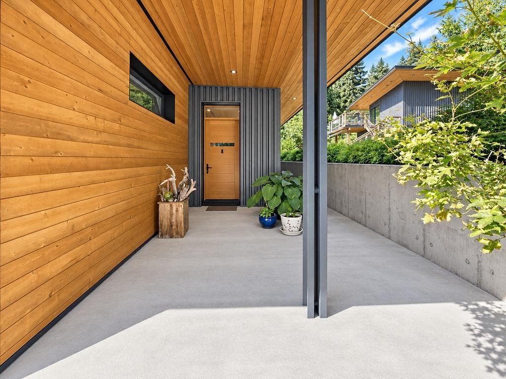 421 Laurel Street, Gibsons, V0N 1V5 — photo 1