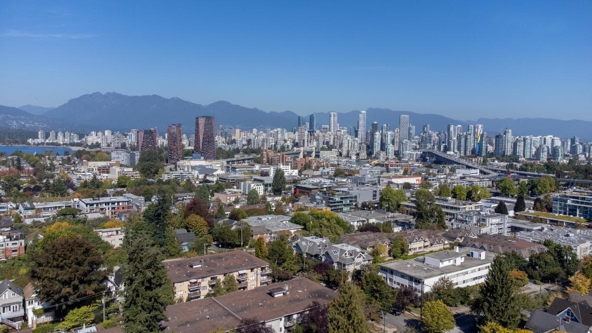 2372 Maple Street, Vancouver, V6J 3T6 — photo 3