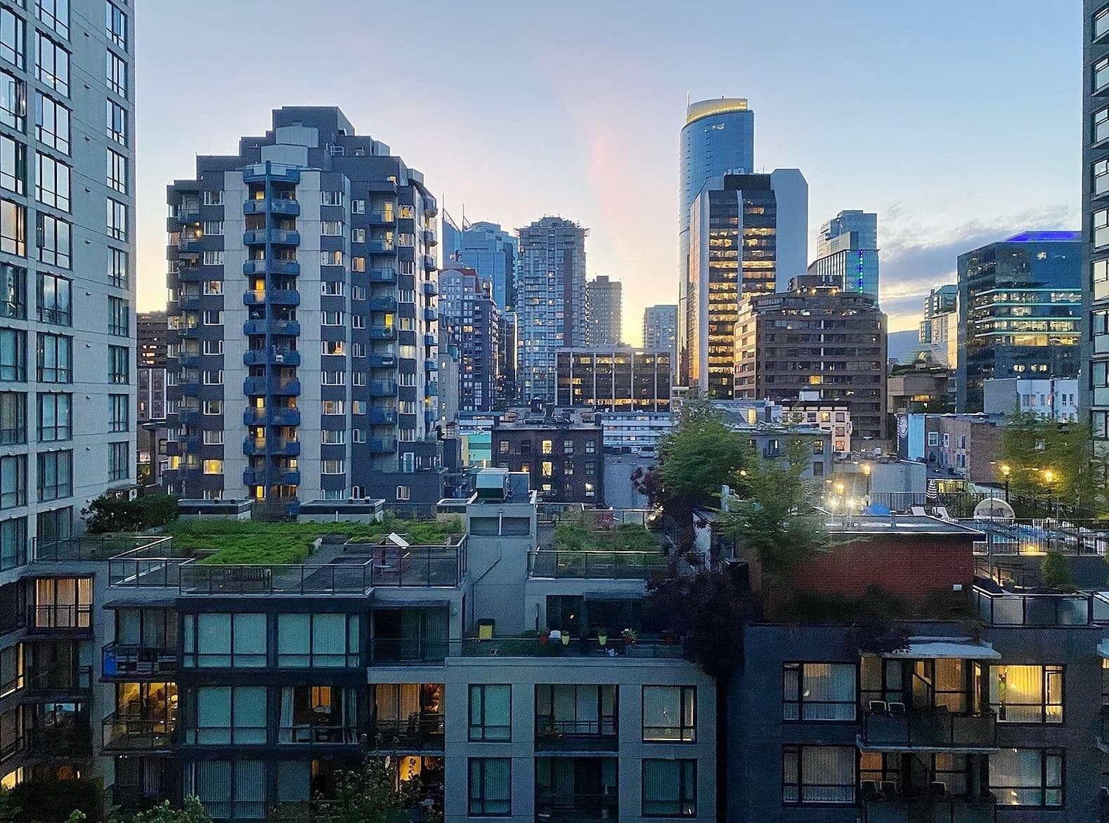 1002 - 1055 Richards Street, Vancouver, V6B 0C2 — photo 1