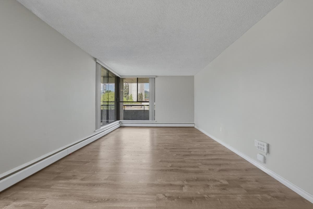 302 - 3755 Bartlett Court, Burnaby, V3J 7G7 — photo 2