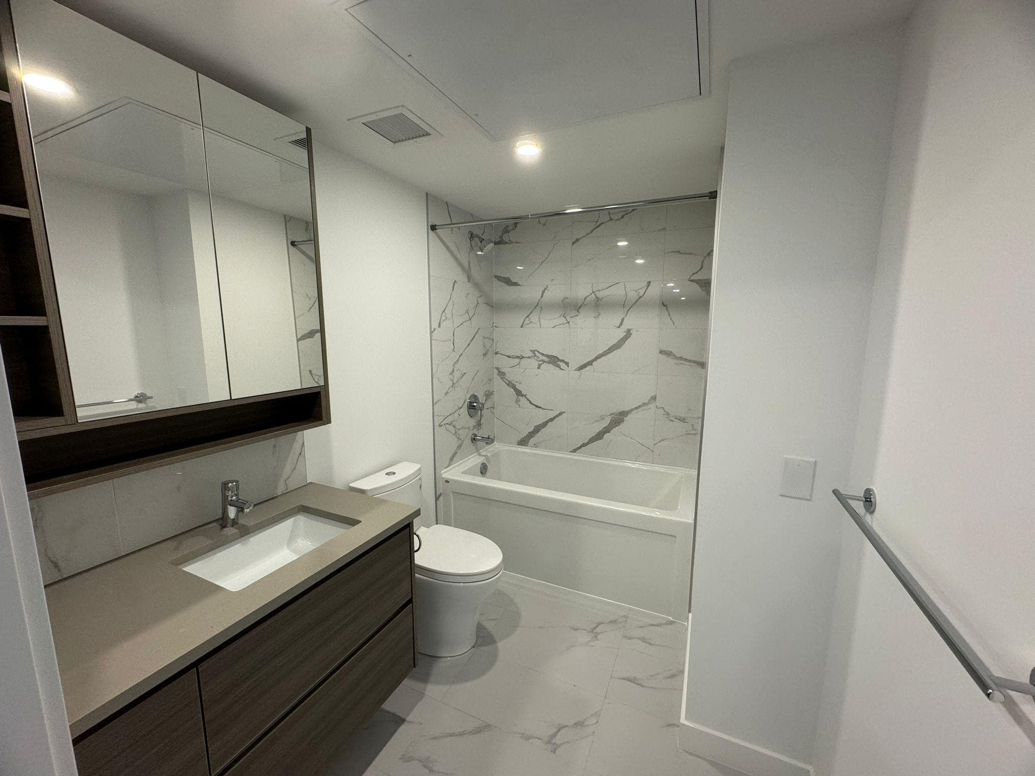 2xxx - 823 Carnarvon Street, New Westminster, V3M 0N5 — photo 3