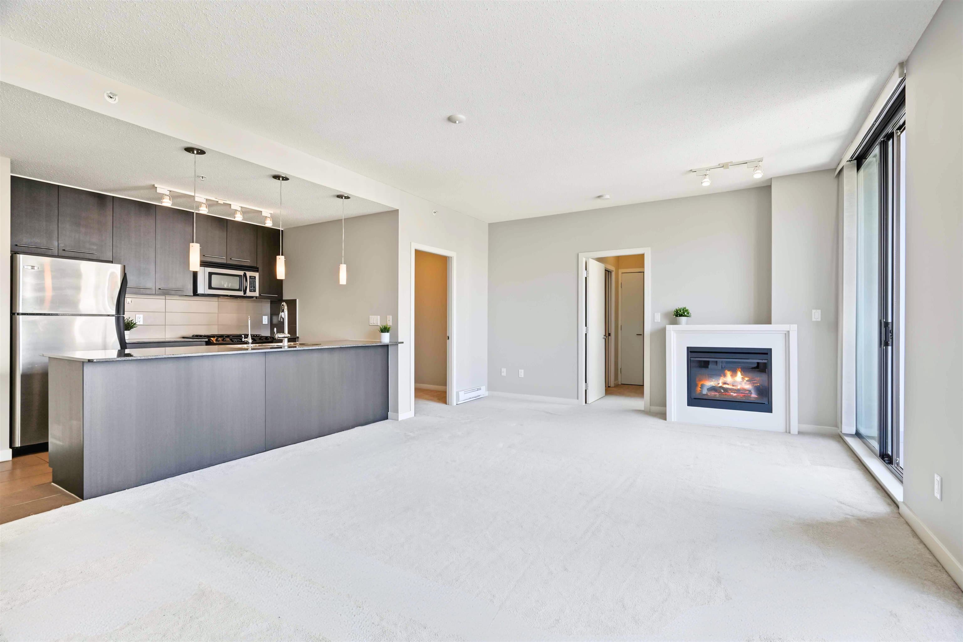 1401 - 2979 Glen Drive, Coquitlam, V3B 0B2 — photo 3