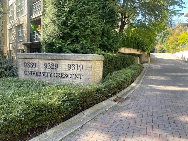 312 - 9319 University Crescent, Burnaby