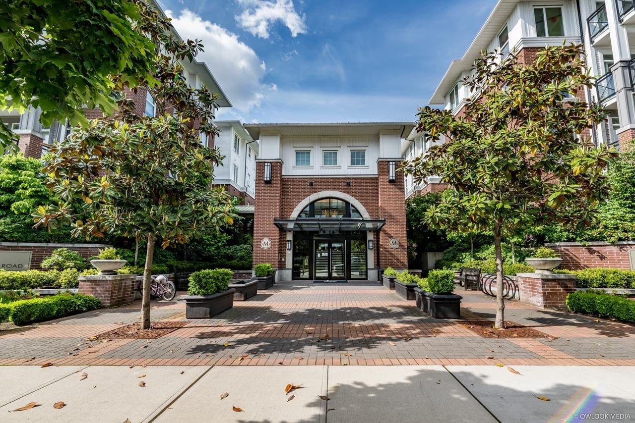 237 - 9399 Odlin Road, Richmond