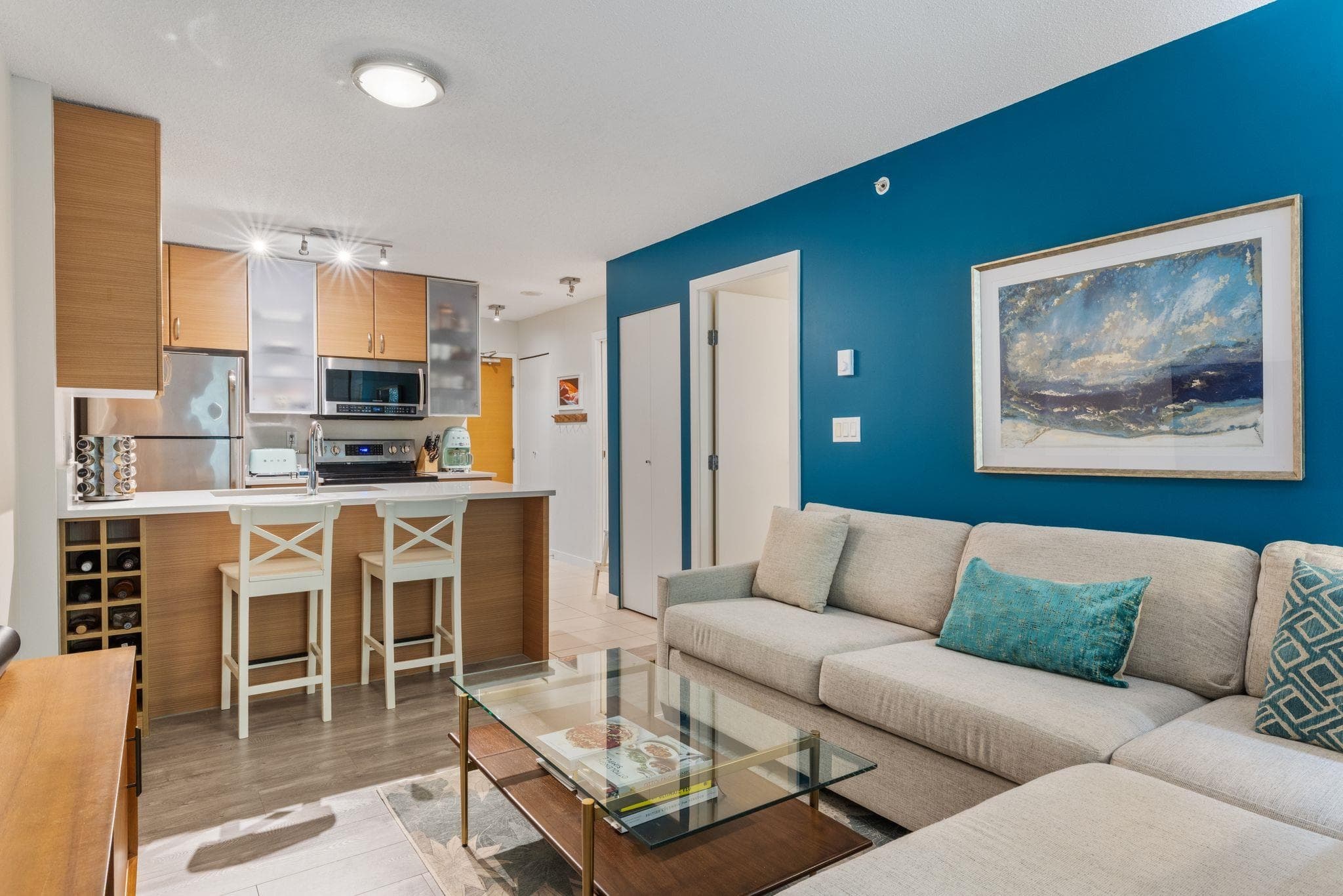 306 - 977 Mainland Street, Vancouver, V6B 1T2 — photo 2