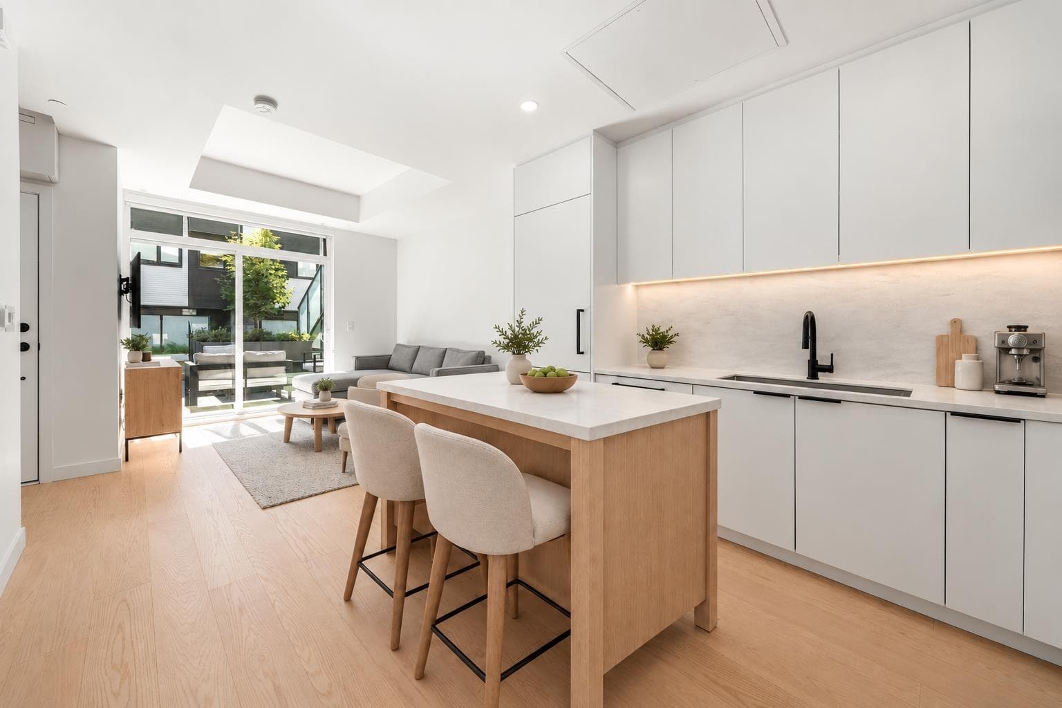 127 - 650 E 2nd Street, North Vancouver