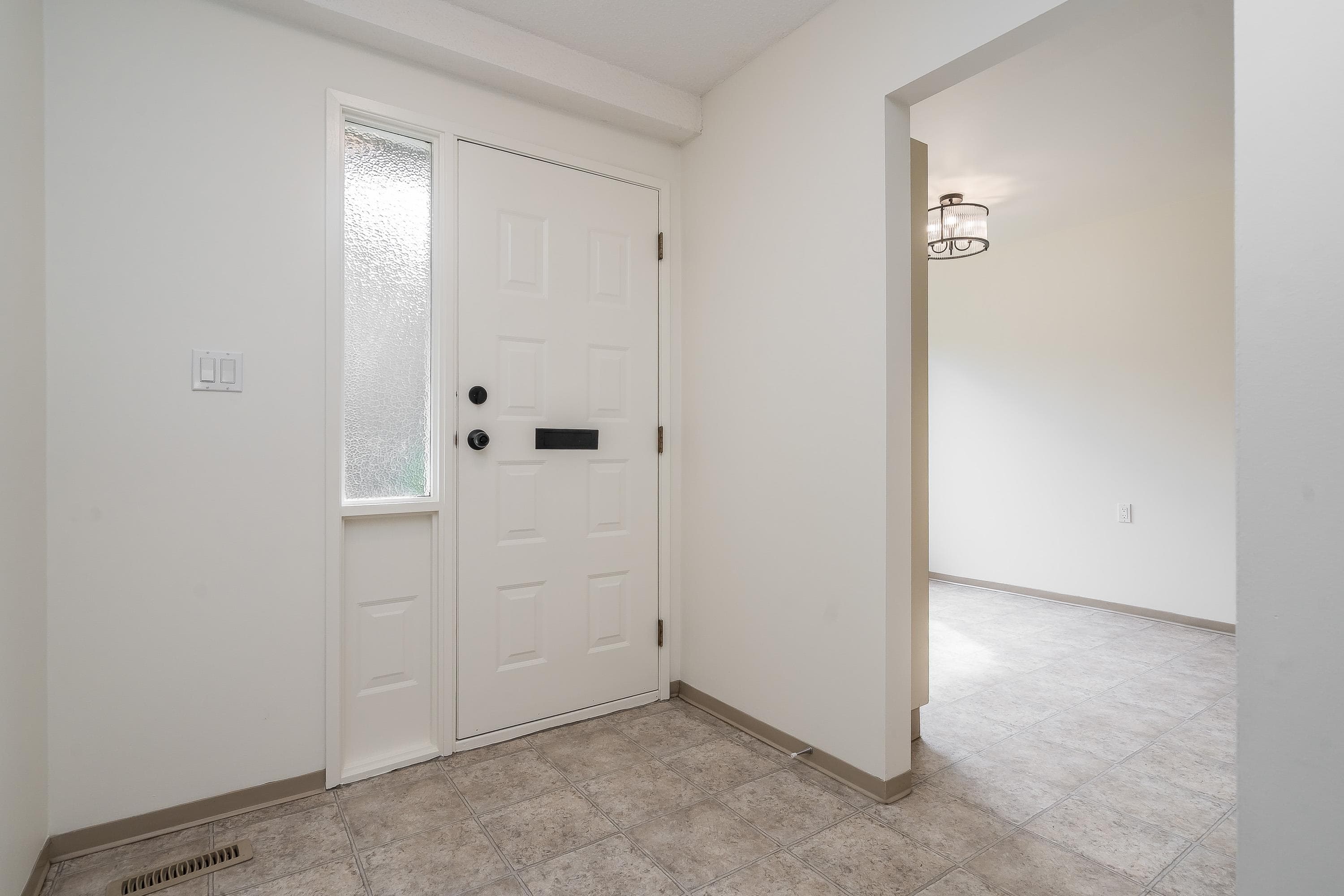 1768 Lilac Drive, Surrey, V4A 5C9 — photo 5
