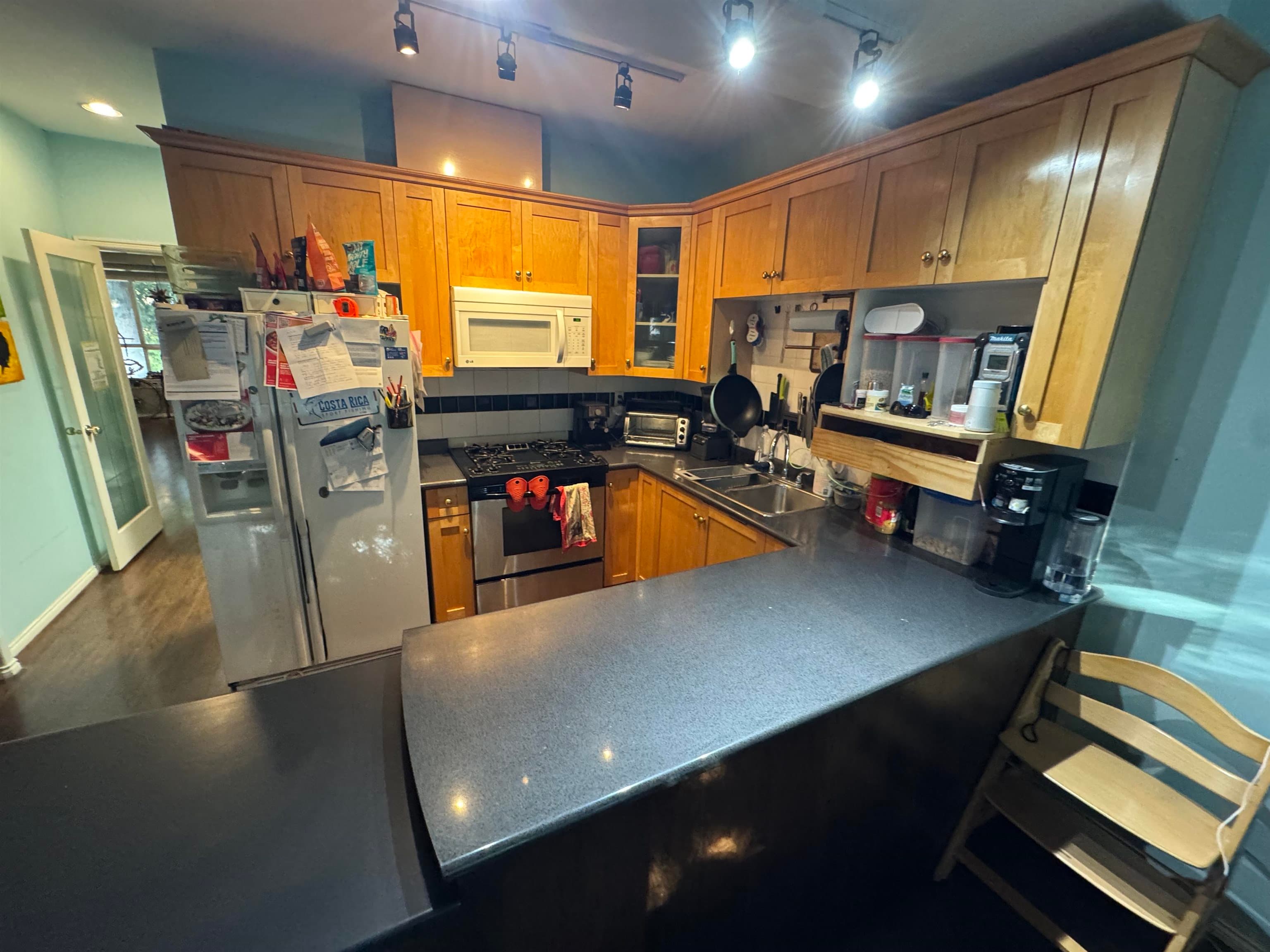 6693 Canada Way, Burnaby, V5E 3P9 — photo 4