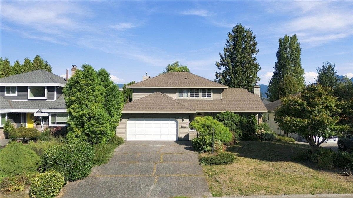 21583 126 Avenue, Maple Ridge, V4R 2H1 — photo 1