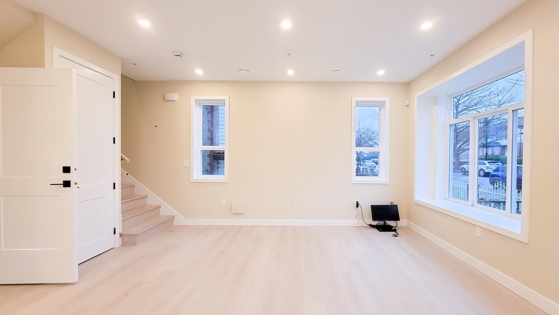 3431 E 23rd Avenue, Vancouver, V5R 1C1 — photo 2